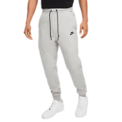 M Tch Fleece Jogger - Dk Grey Heather Model01 Small1x1