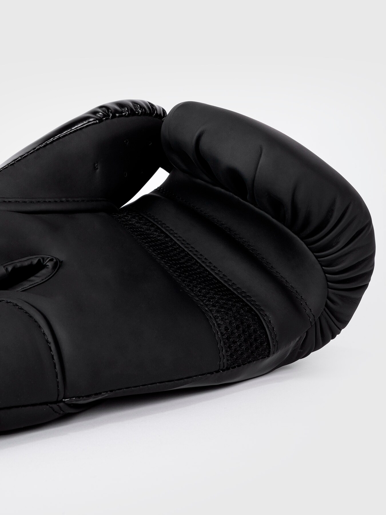 VENUM, CHALLENGER 4 BOXING GLOVE
