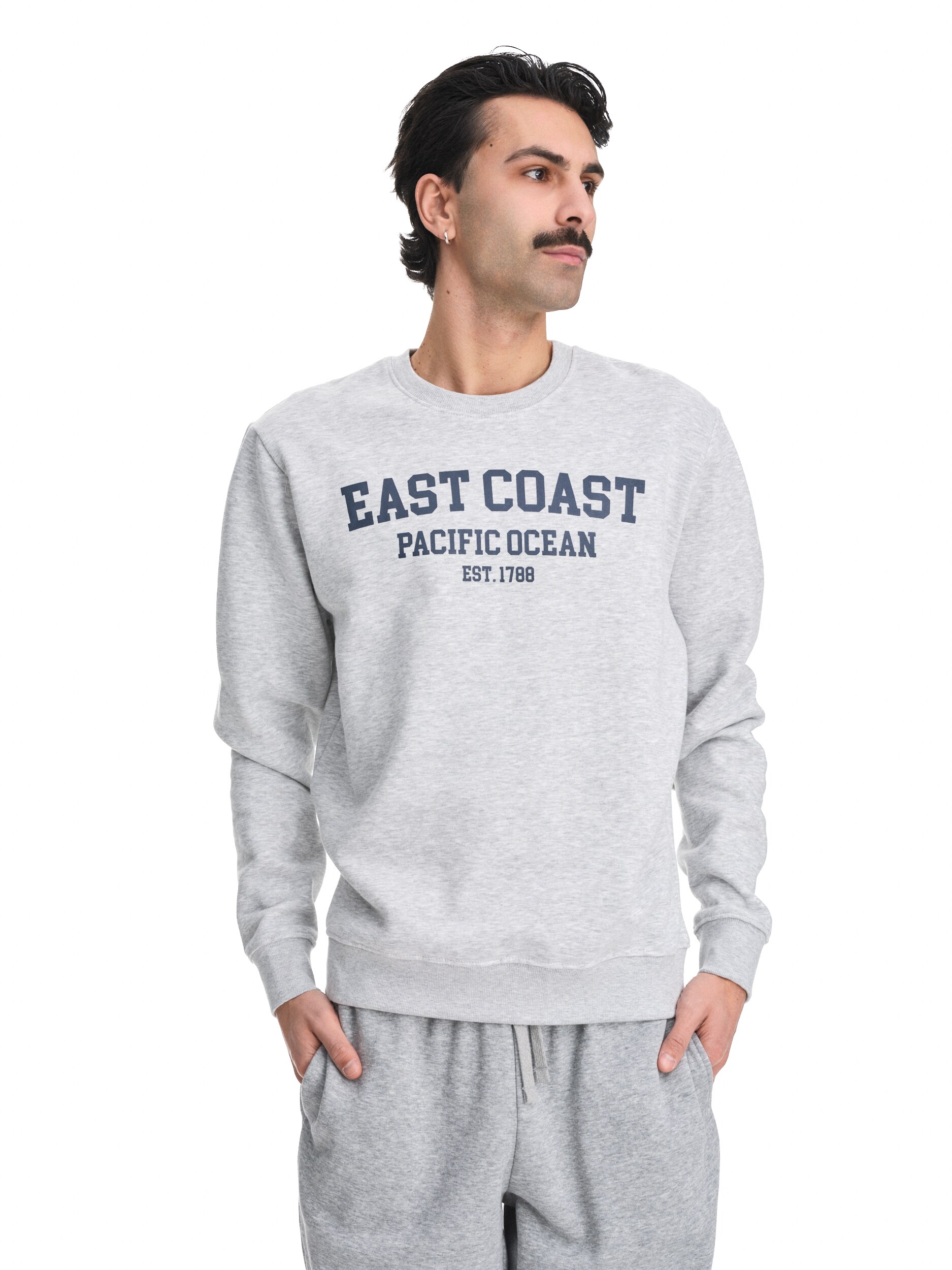 
REACTION, 
Crew Printed Sweatshirt M, 
Detail 1
