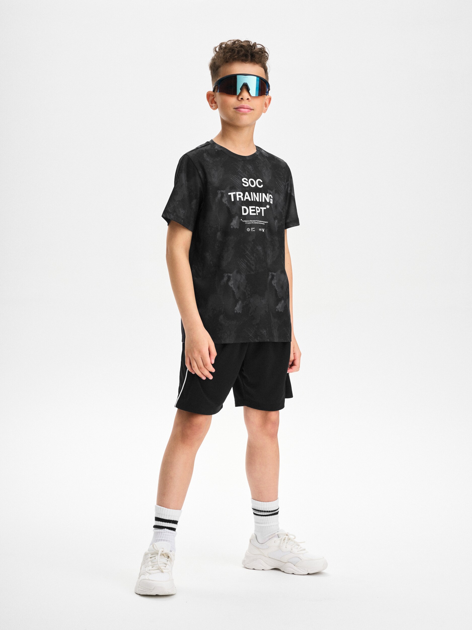 SOC, J BTS TRAIN TEE