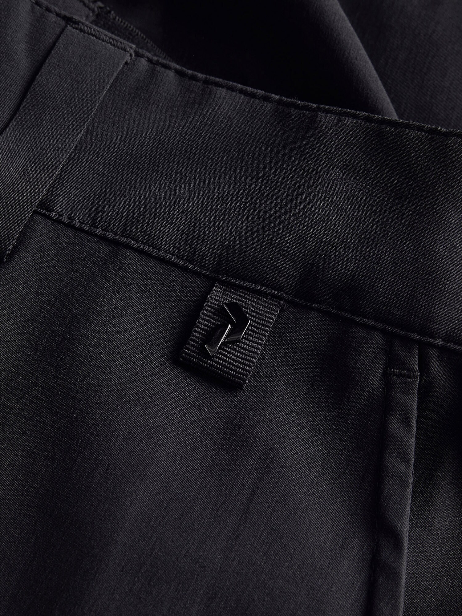 PEAK PERFORMANCE, M Player Shorts