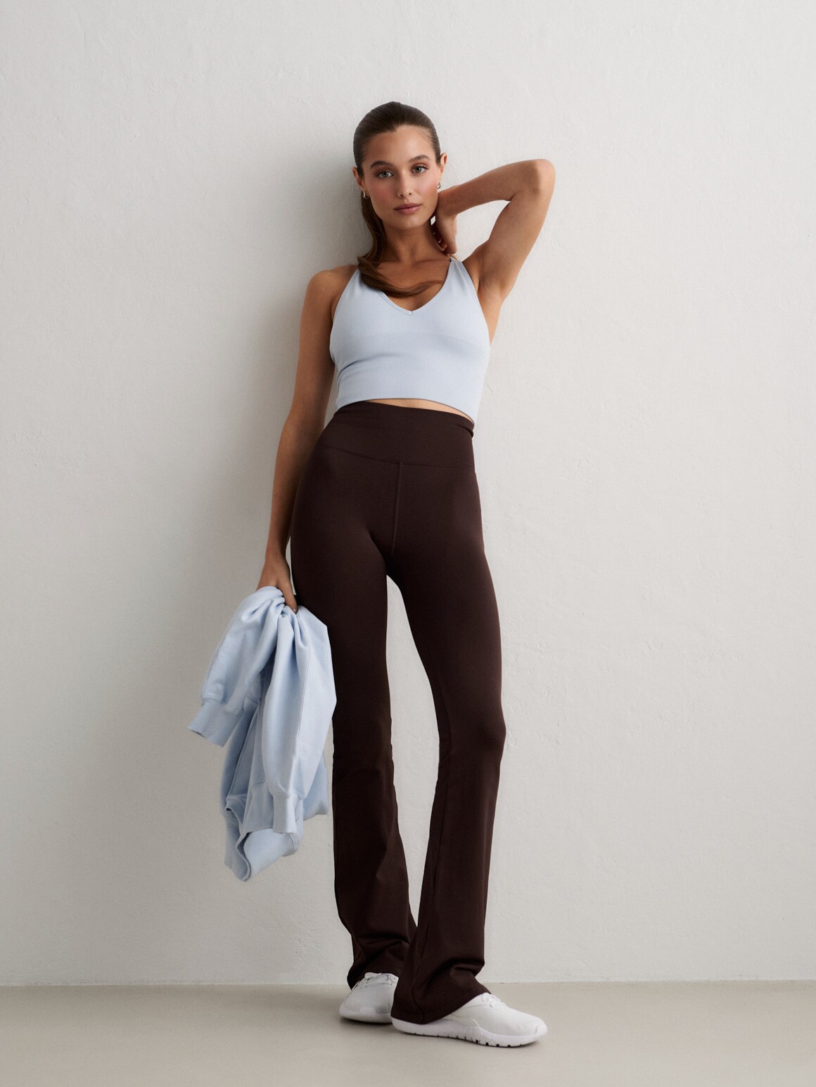 
AIM&acute;N, 
Shape Seamless Flare Tights, 
Detail 1
