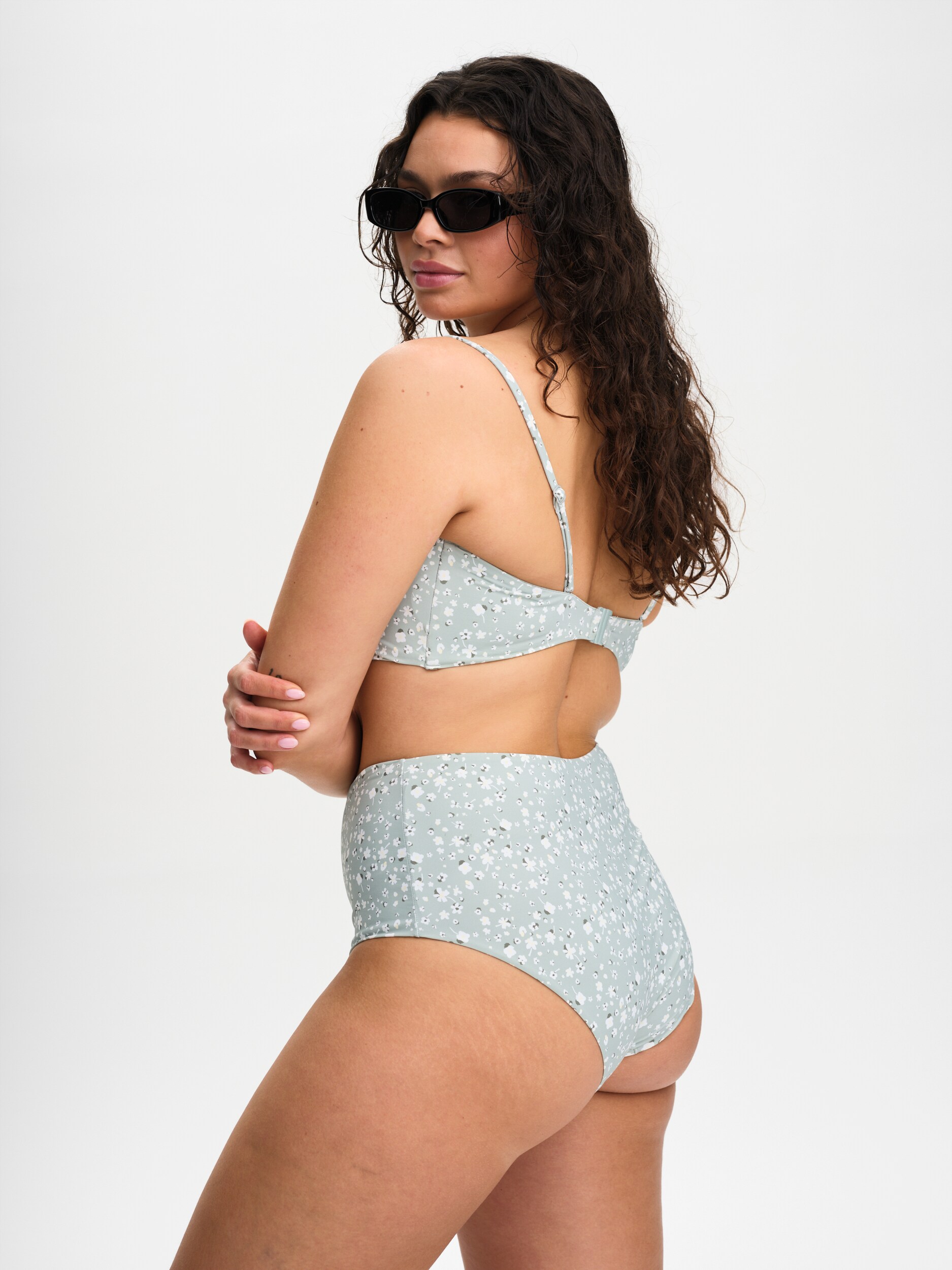 SOC, W Beach High Brief