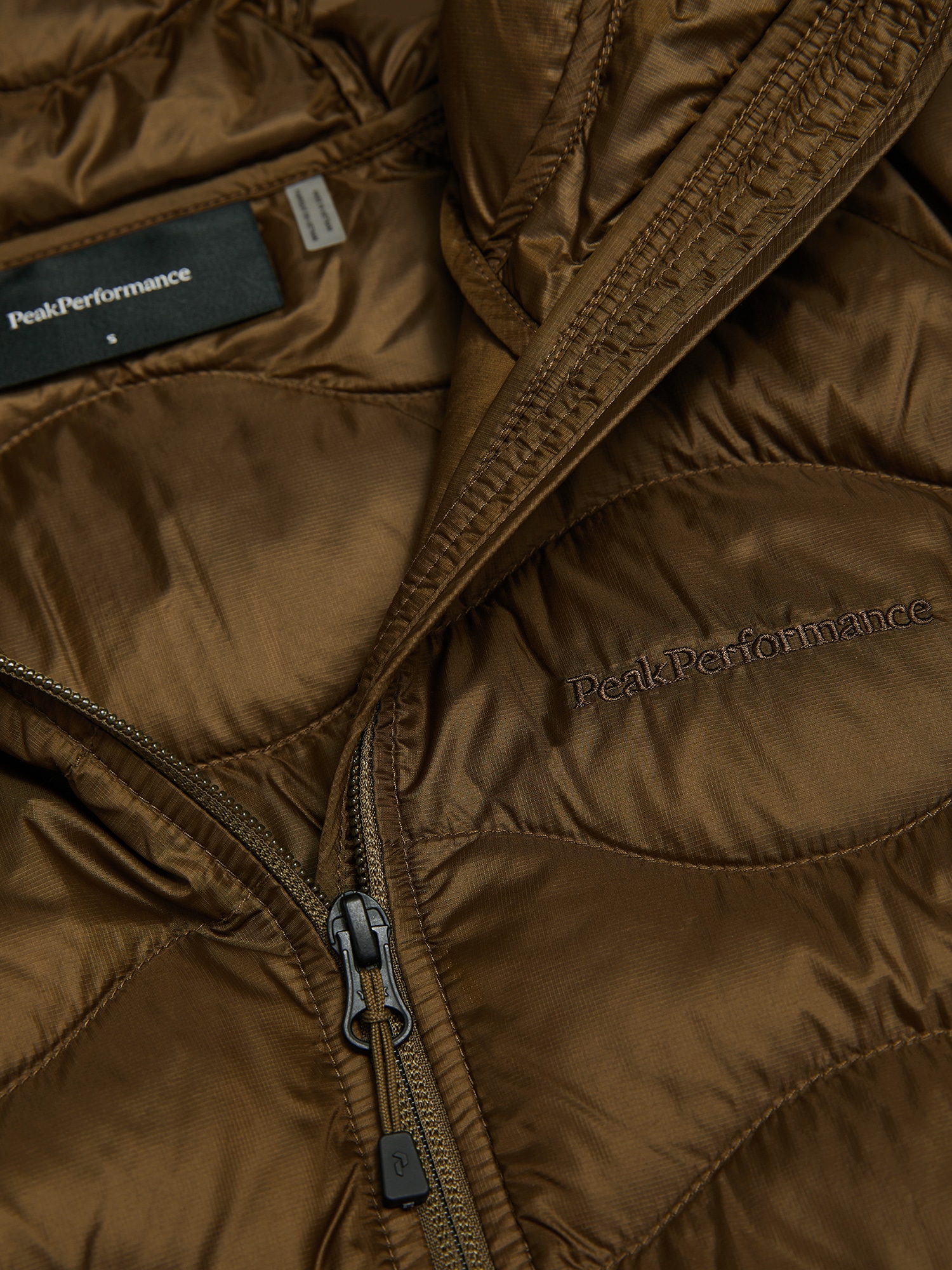 PEAK PERFORMANCE, W Helium Down Parka