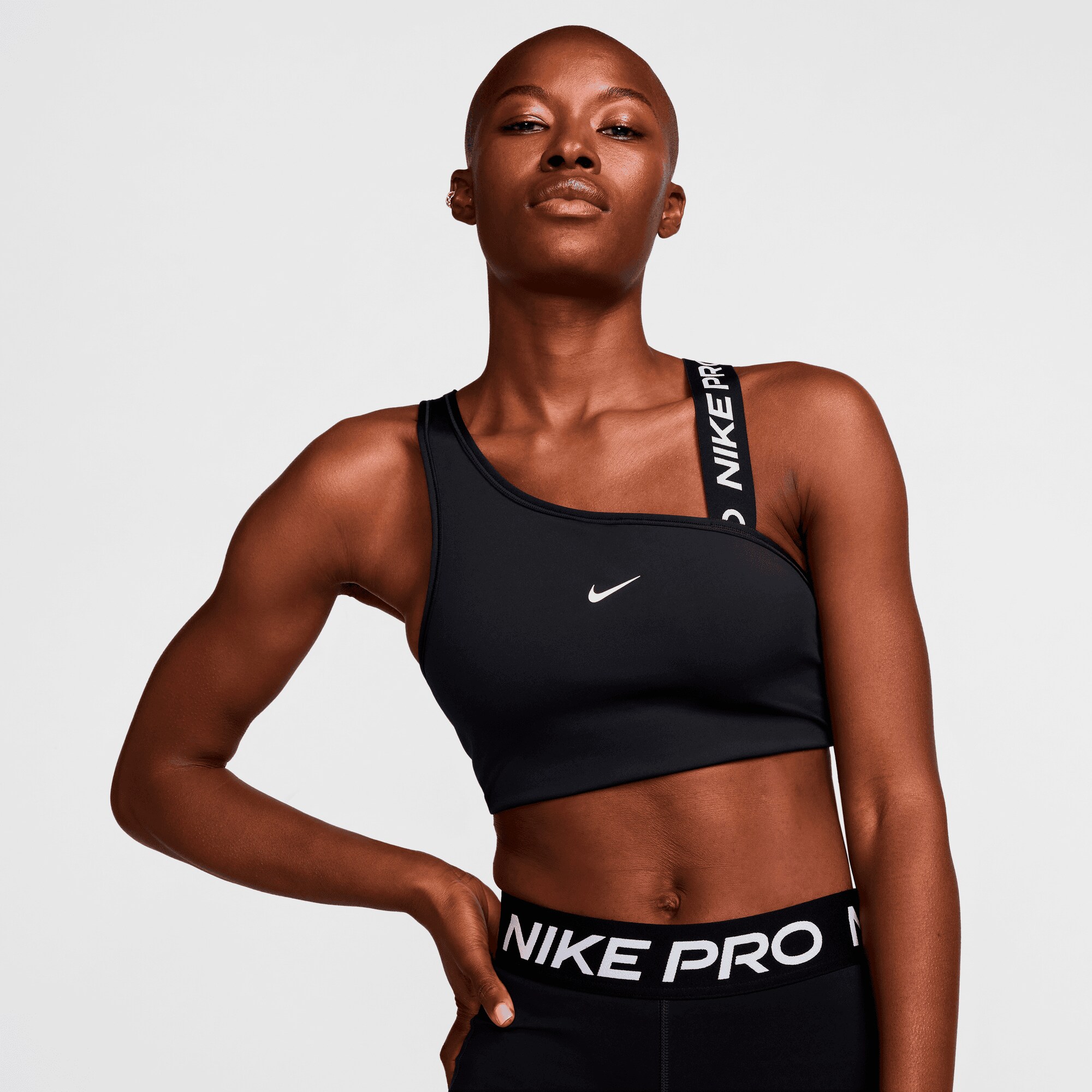 
NIKE, 
Nike Pro Swoosh Medium-Support Women, 
Detail 1
