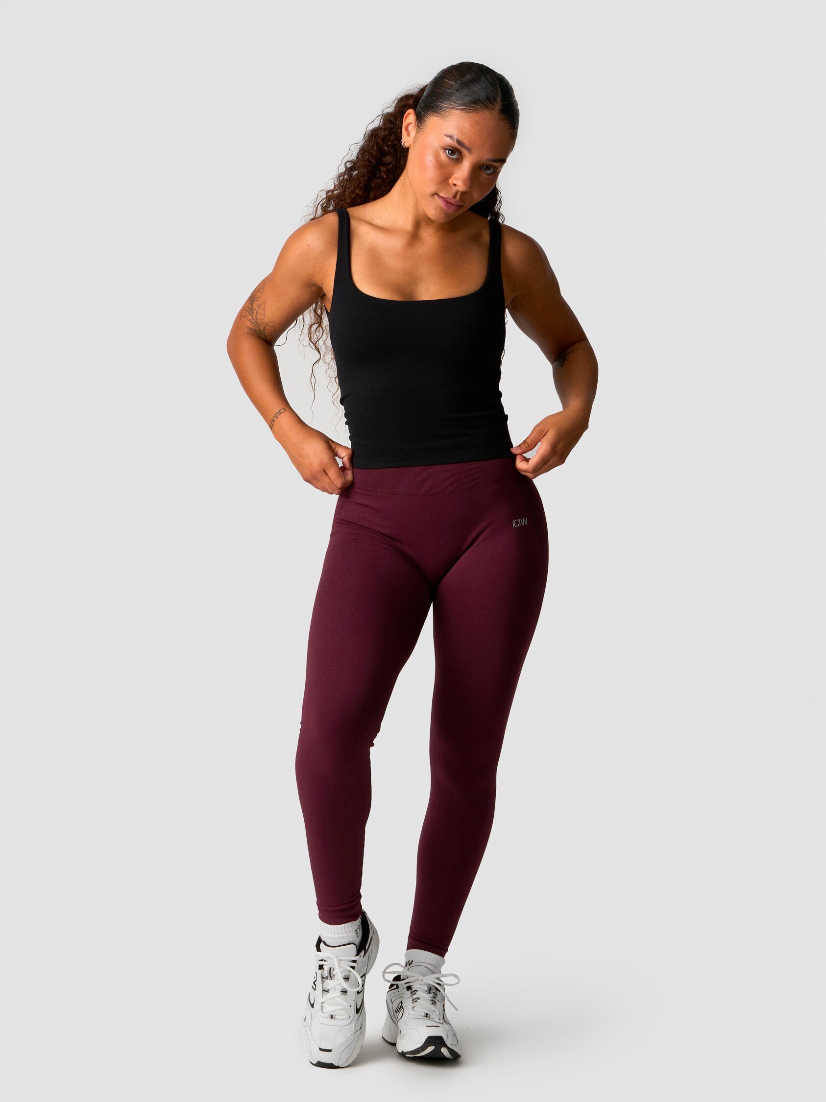 ICANIWILL, SMOOTH SEAMLESS 2-IN-1 TANK