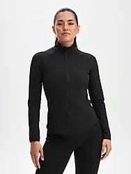W Run Soft Zip - Black Model01 Small1x1
