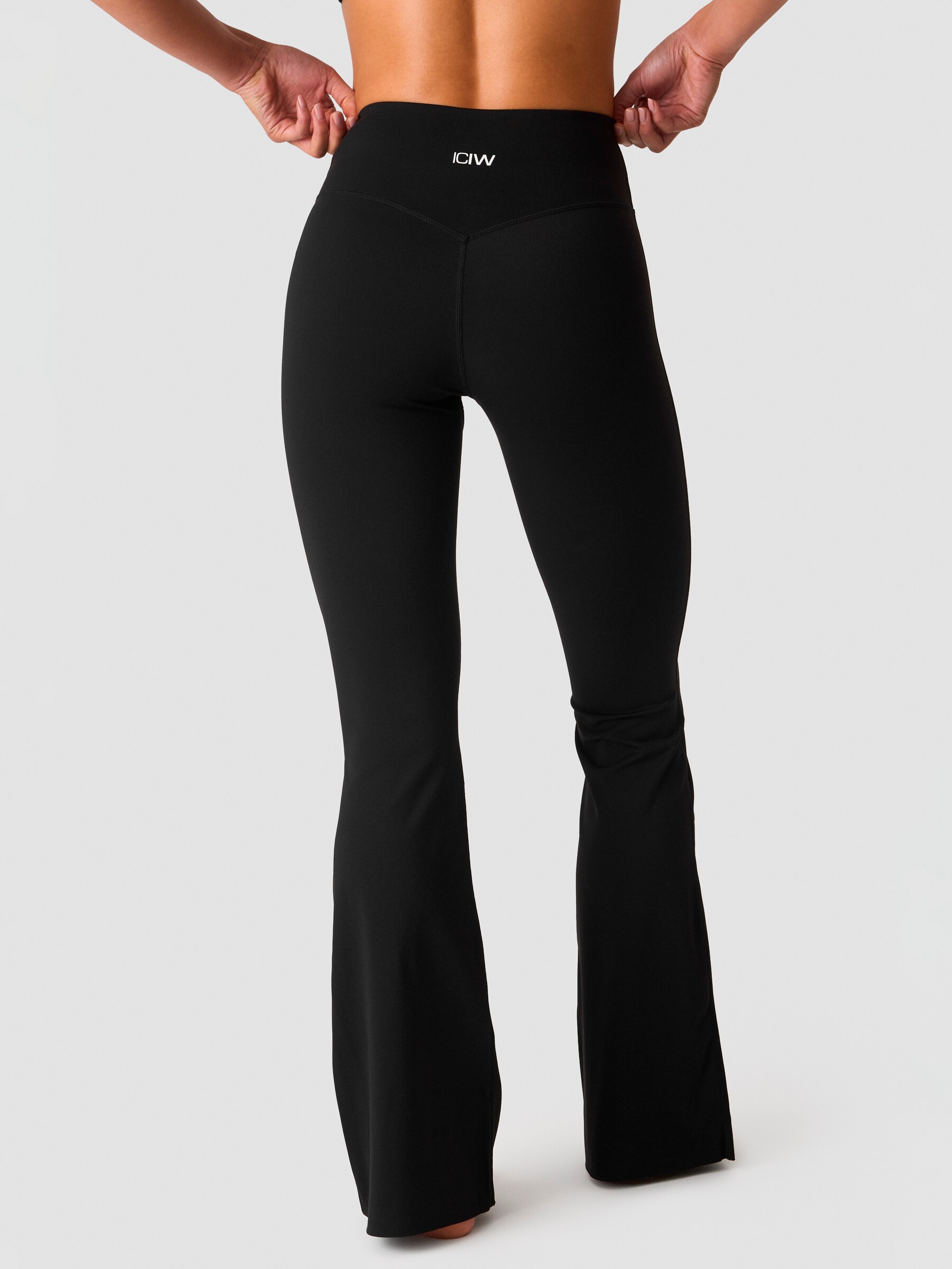 ICANIWILL, NIMBLE NO-RISE FLARED TIGHTS W