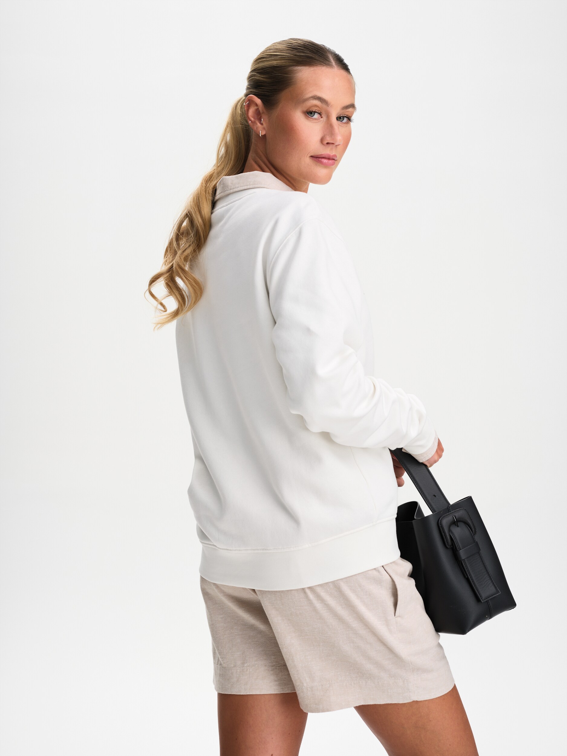 RACE MARINE, W SEA SIDE CREW