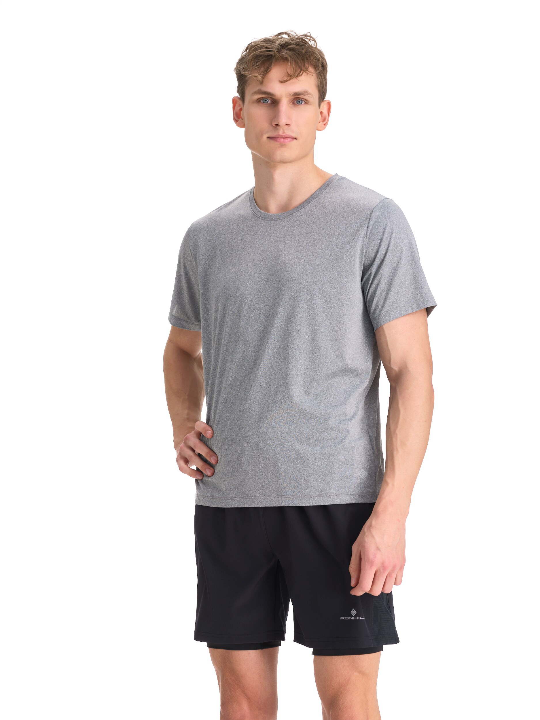 
RONHILL, 
Run Tee M, 
Detail 1
