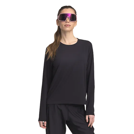 400191101101 SOC W Run Loose Long Sleeve 400191101101 SOC W Run Loose Long Sleeve Model01 Detail