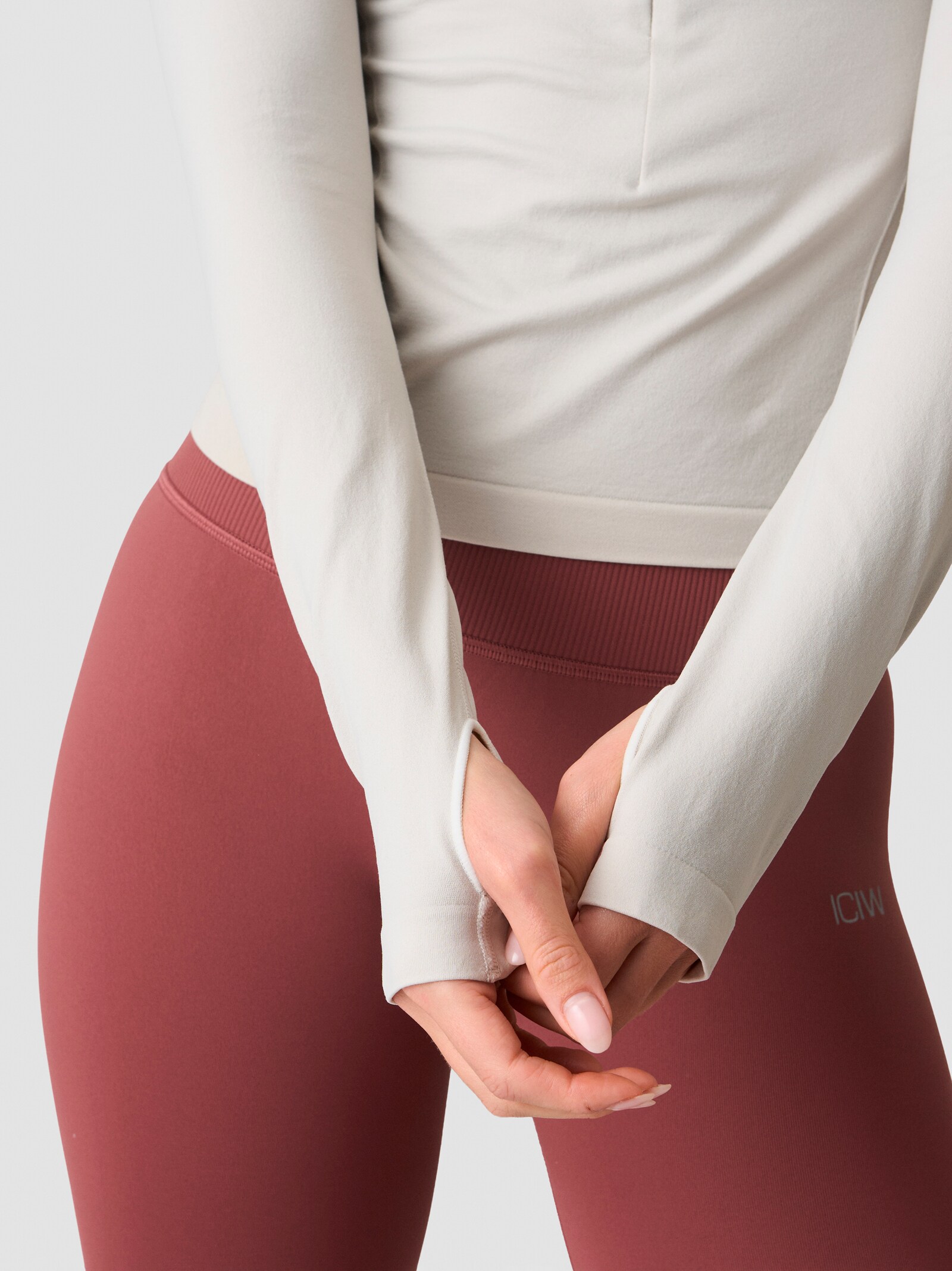 ICANIWILL, DEFINE SEAMLESS INVISIBLE 1/2 ZIP LS W