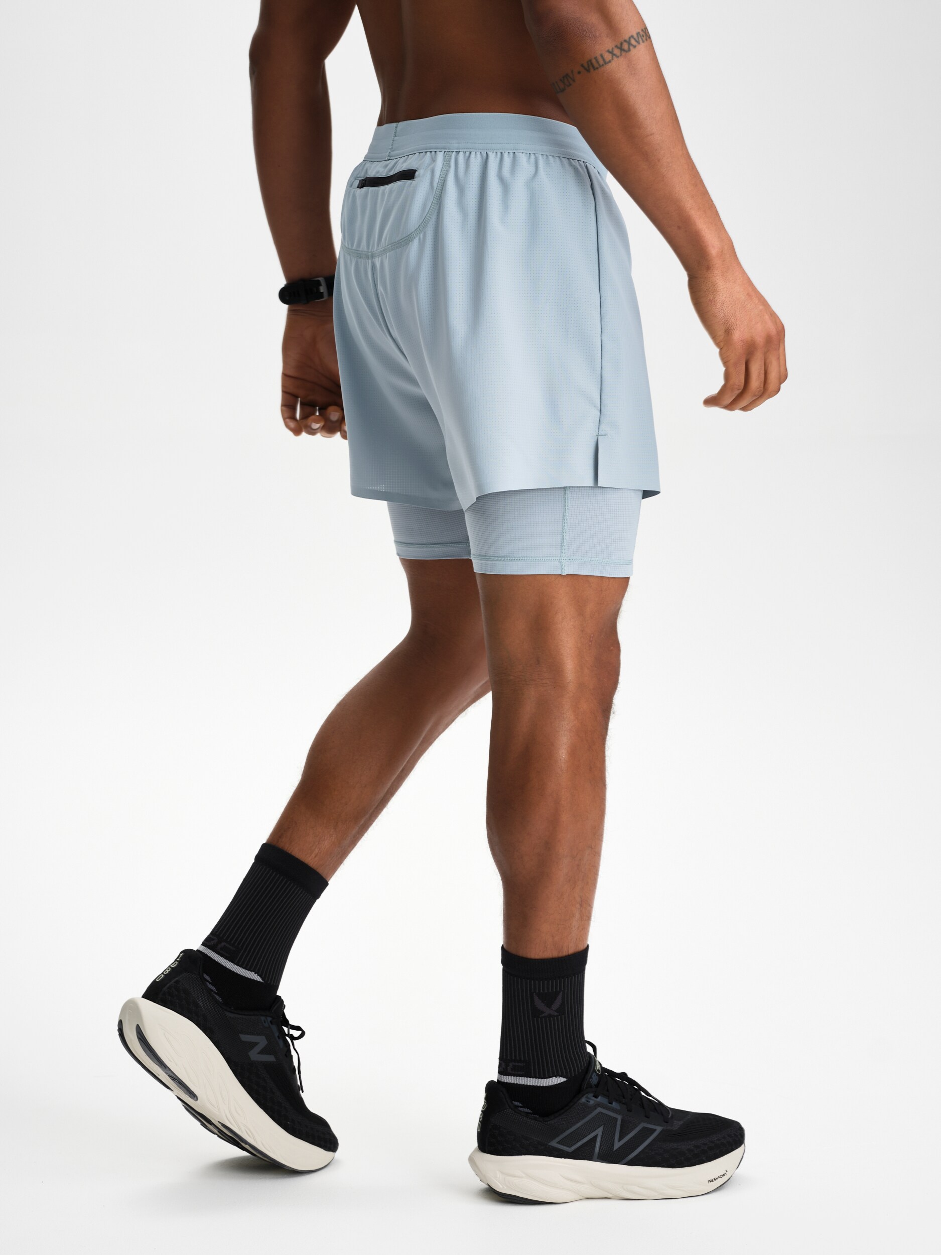 SOC, M RUN AIRY SHORTS