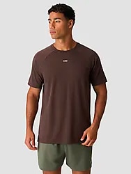 M STRIDE RAGLAN TEE DRI-RELEASE - EMBERWOOD Model01 Small1x1