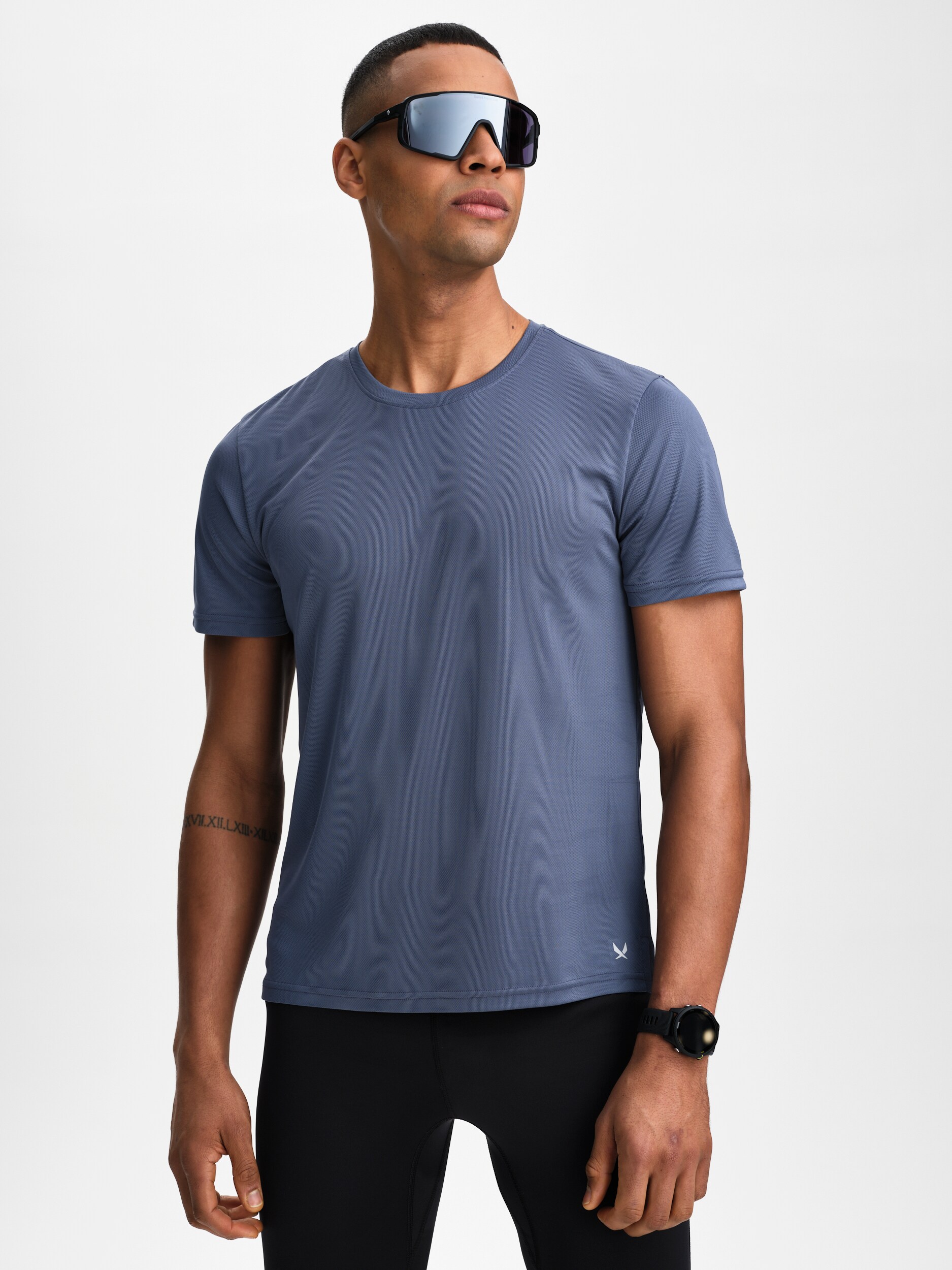 
SOC, 
M Run Mesh Tee, 
Detail 1
