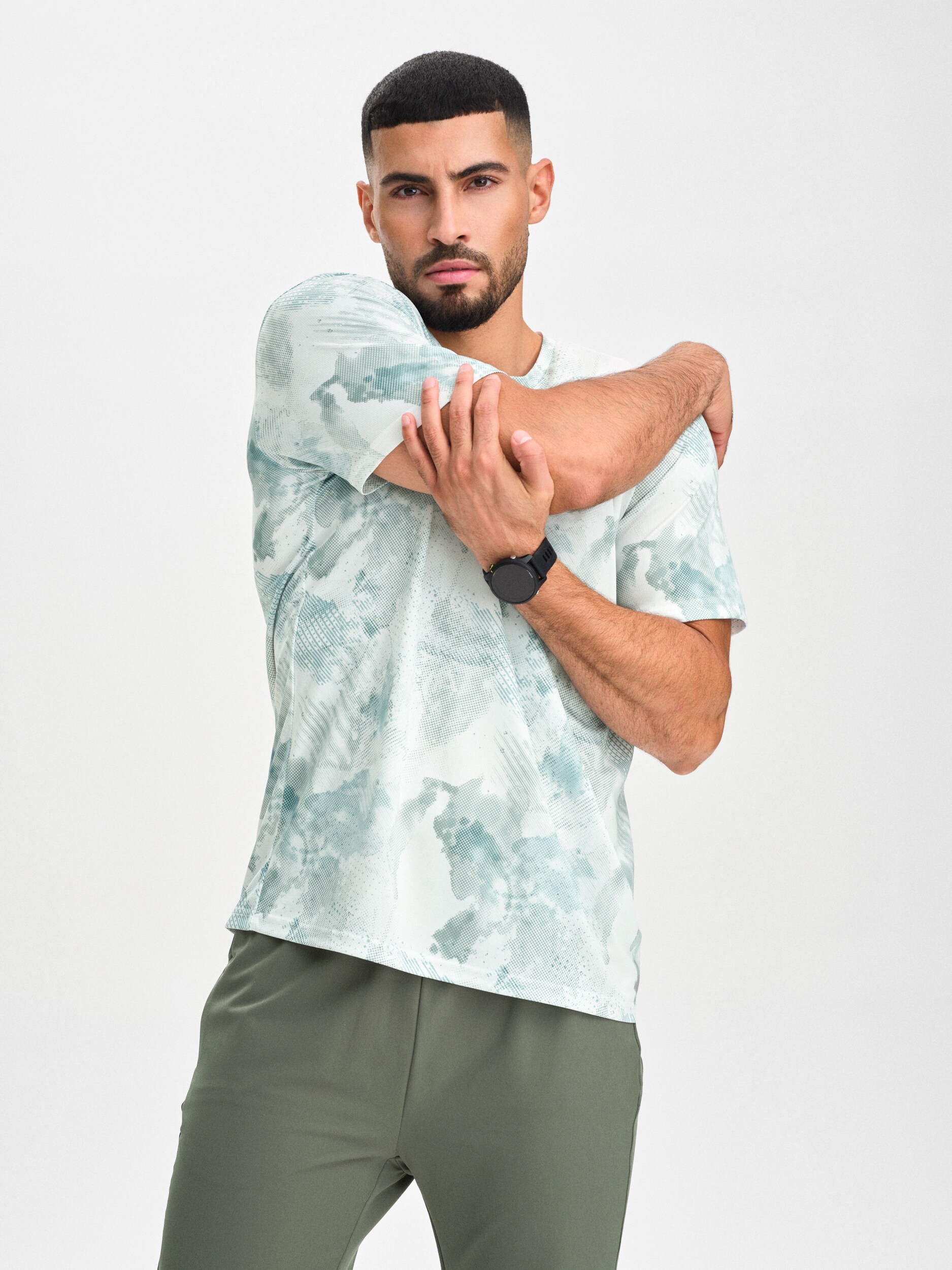 
SOC, 
M RUN GRAPHIC MESH TEE, 
Detail 1
