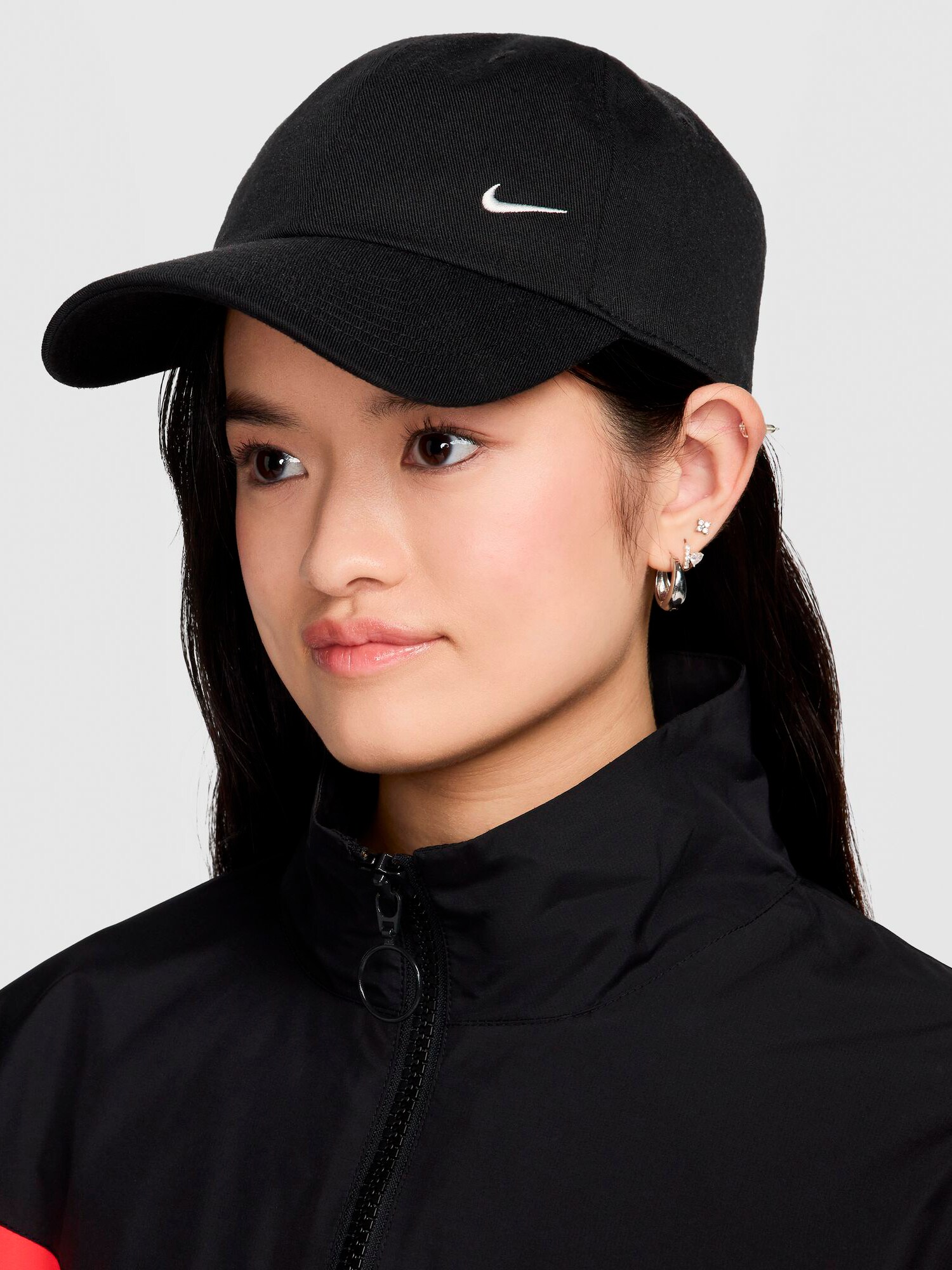
NIKE, 
NIKE CLUB UNSTRUCTURED CAP, 
Detail 1
