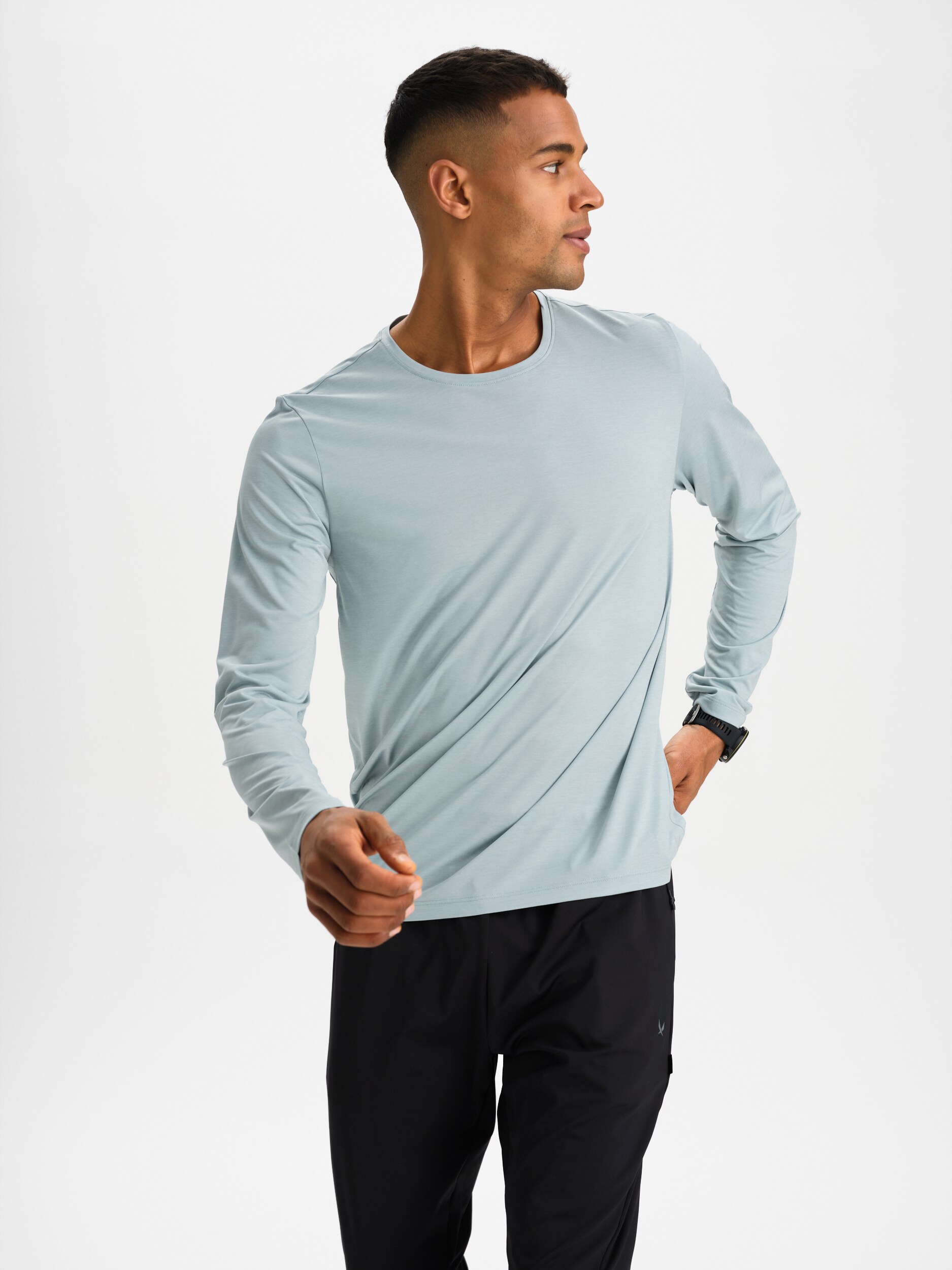 
SOC, 
M Run Long Sleeve Top, 
Detail 1
