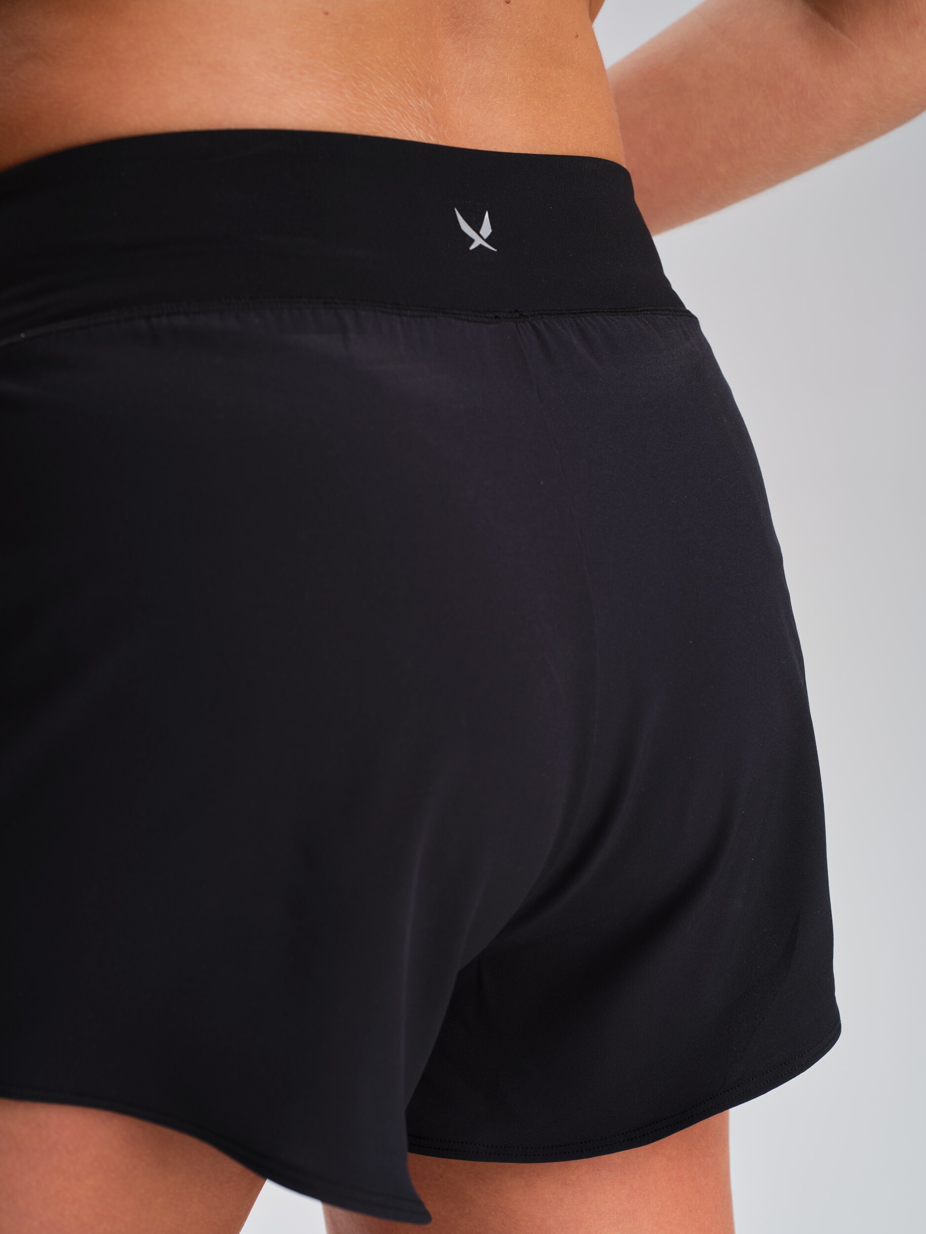 SOC, W Run Endure Shorts