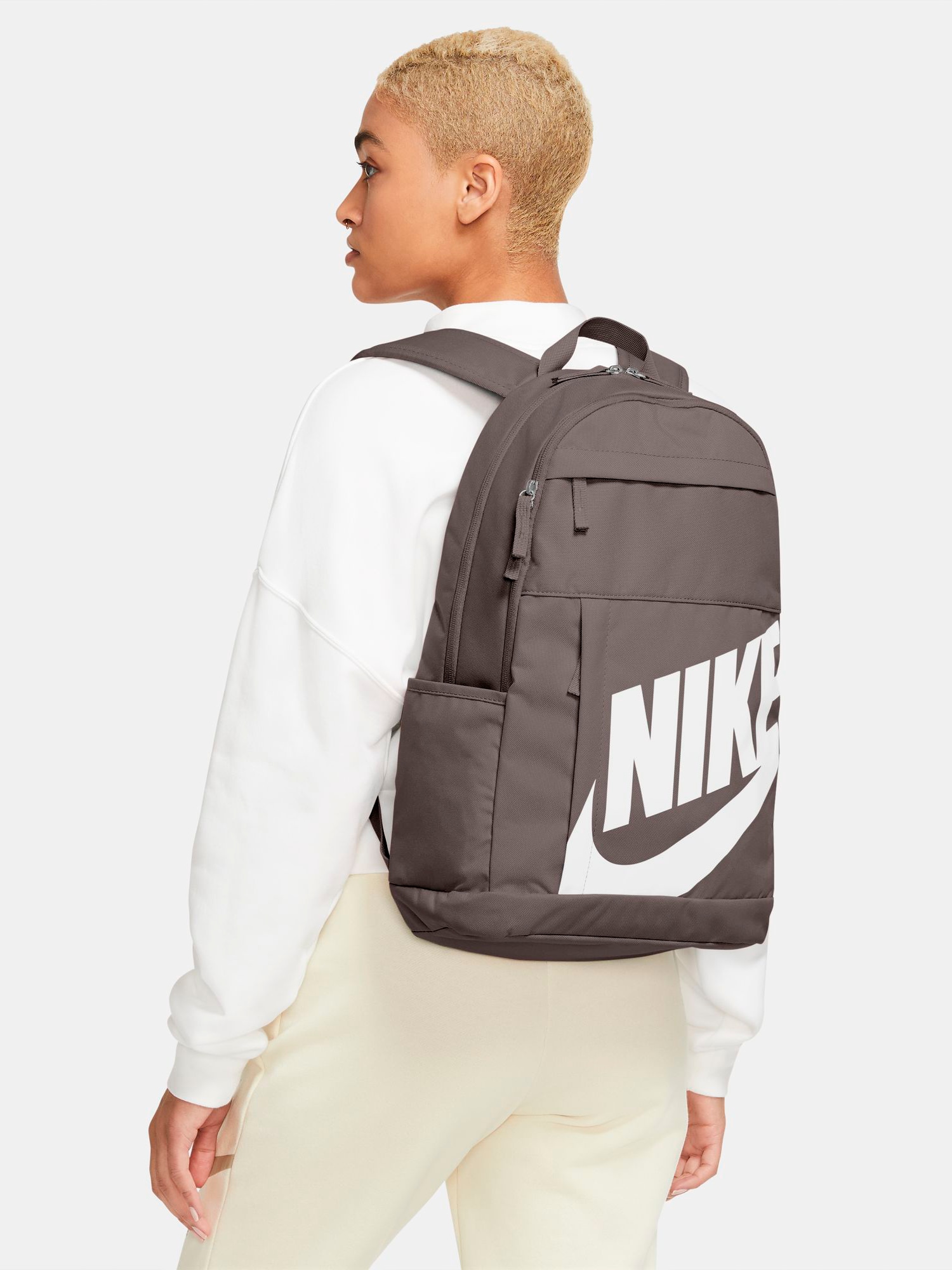 
NIKE, 
Elemental Backpack, 
Detail 1
