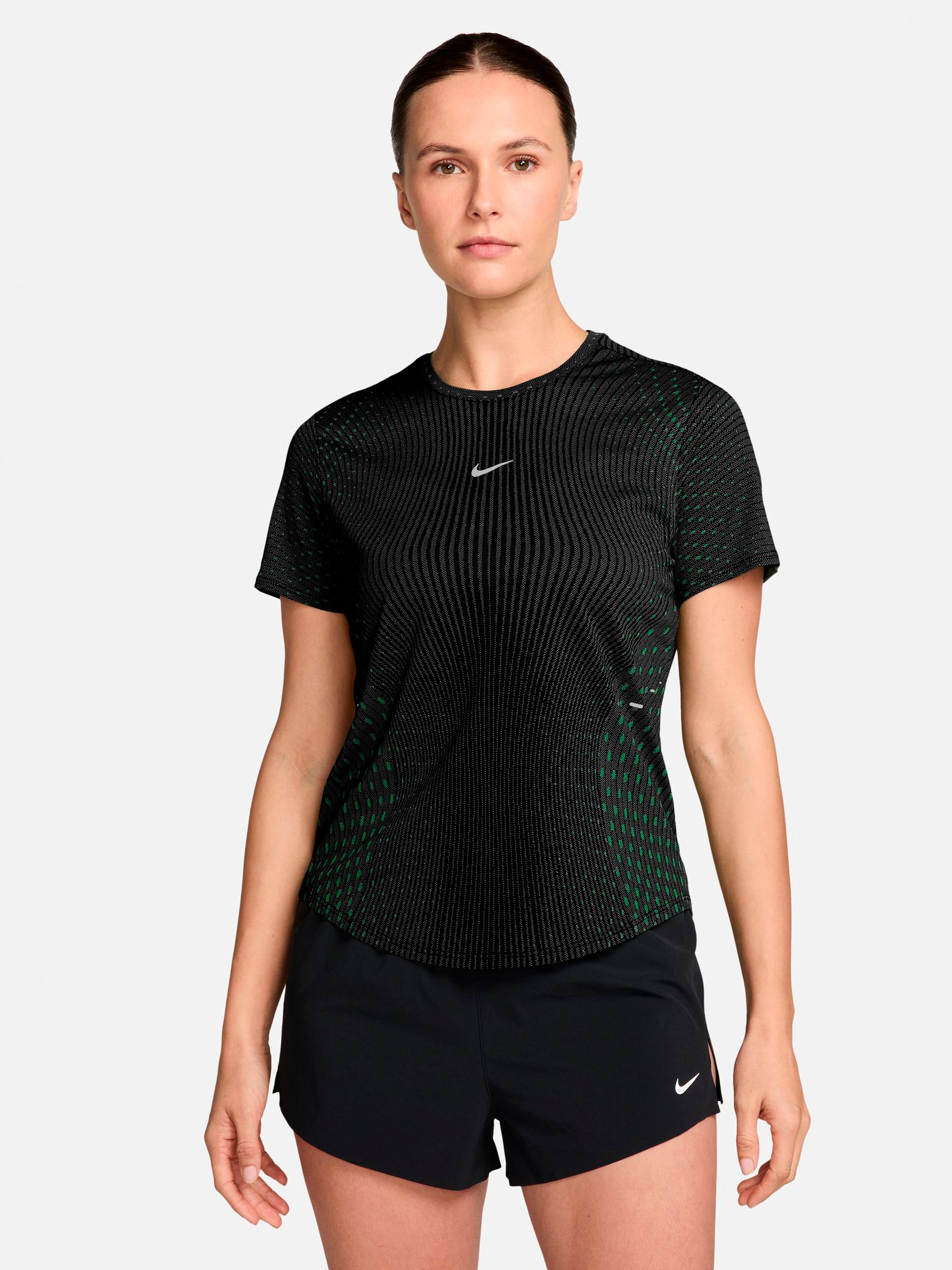 
NIKE, 
W NIKE SWIFT AERO-FIT SS TOP, 
Detail 1
