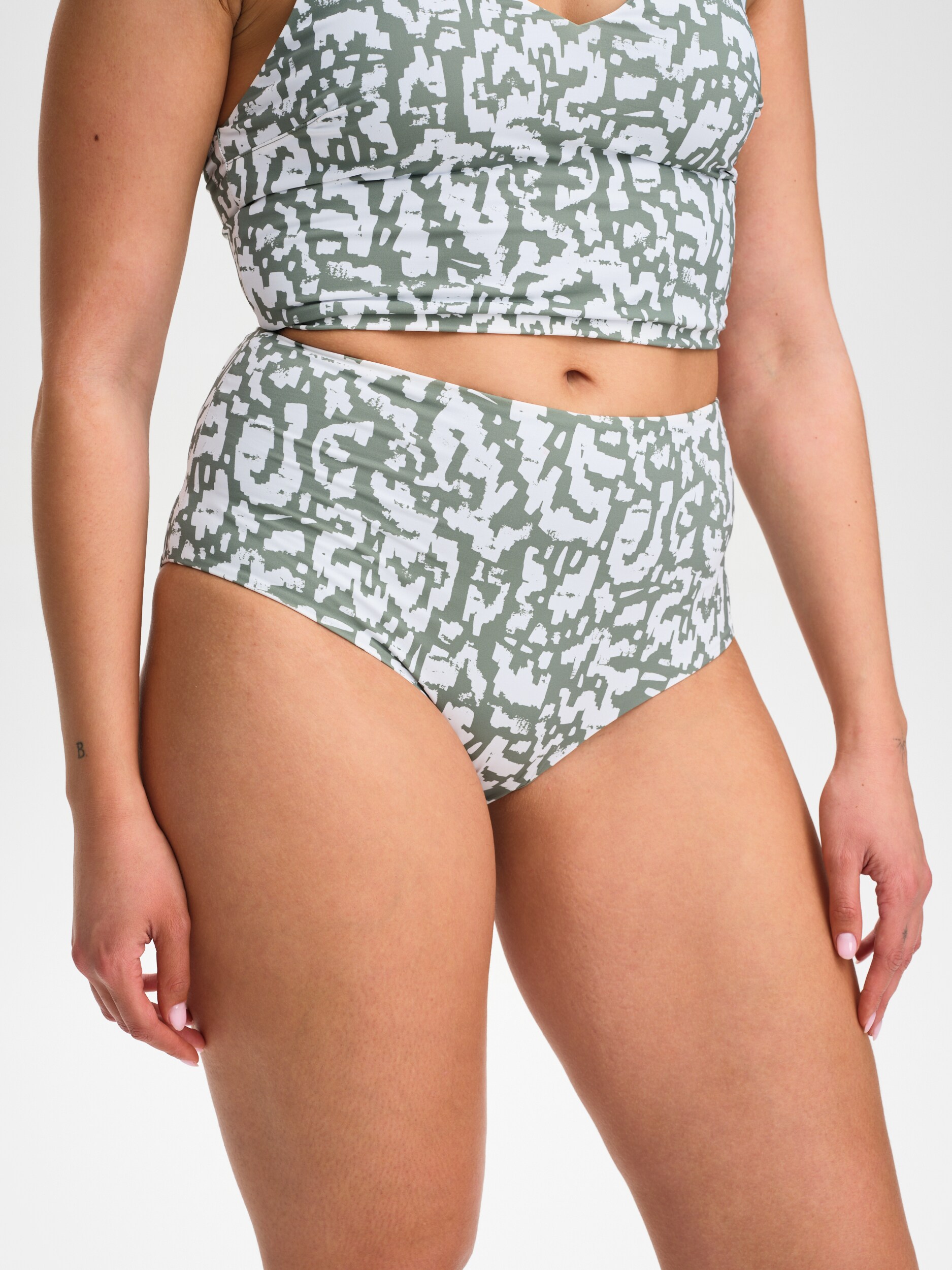 SOC, W Beach Hipster