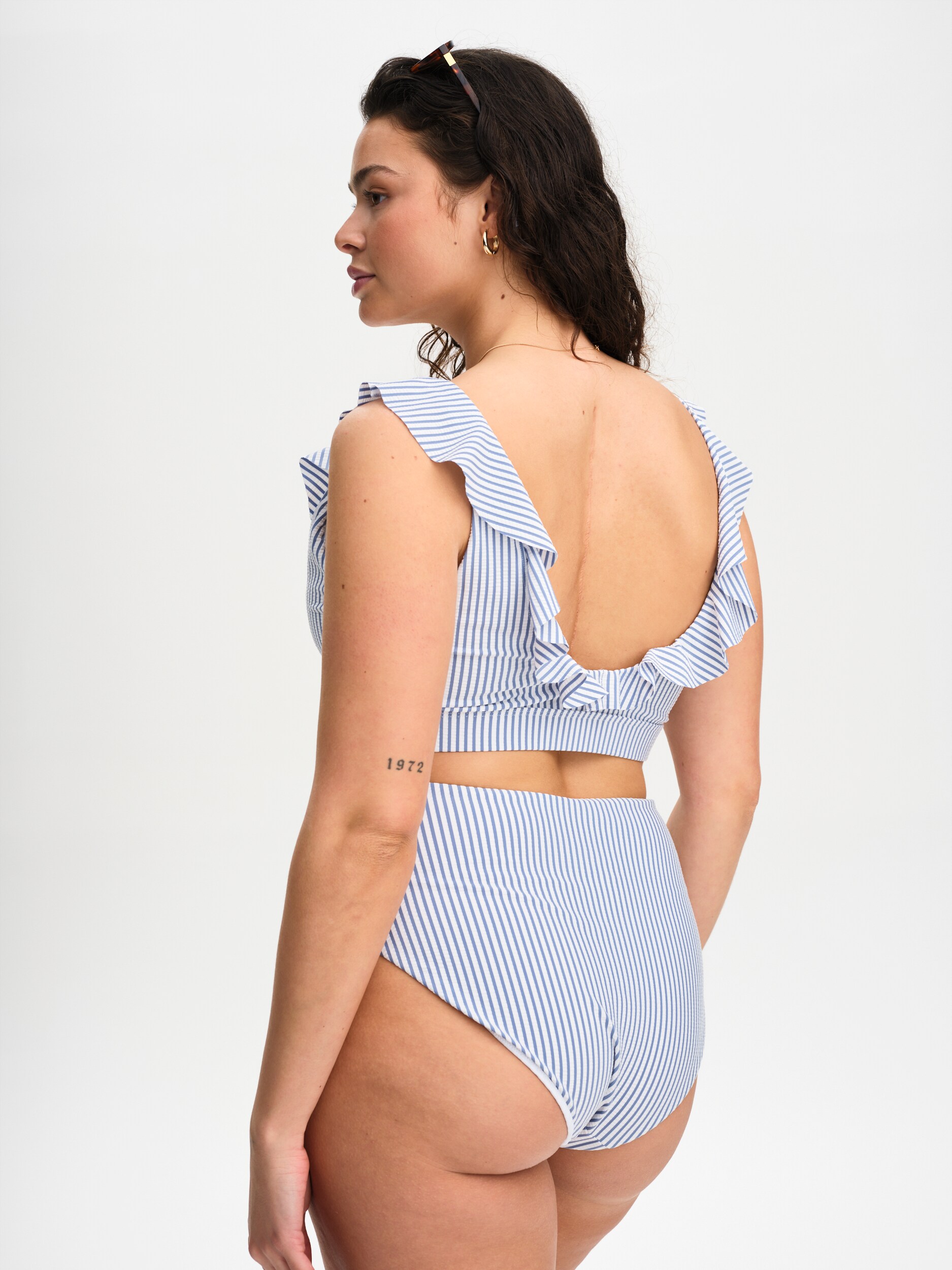 RACE MARINE, W ANTHEA HIGH BRIEF