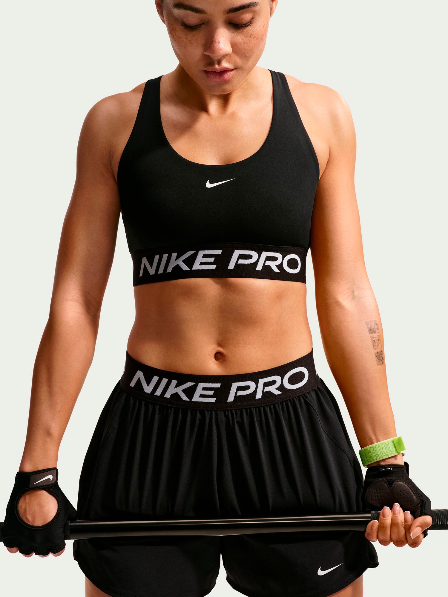 
NIKE, 
W NP DF 365 LS BRA, 
Detail 1
