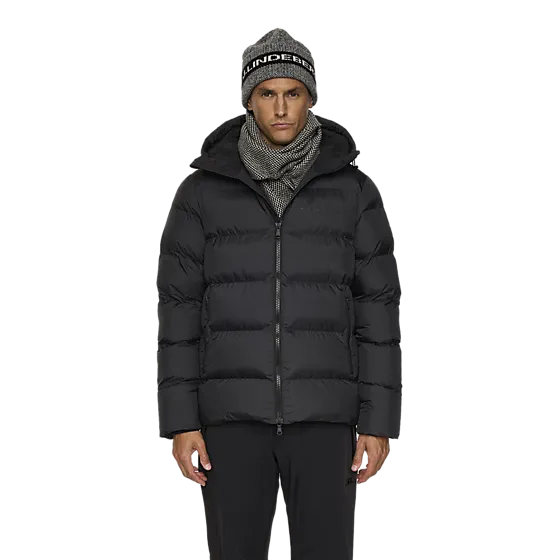 407177102102 J LINDEBERG  M Barek Padded Jacket 407177102102 J LINDEBERG M Barek Padded Jacket  Model01 Detail