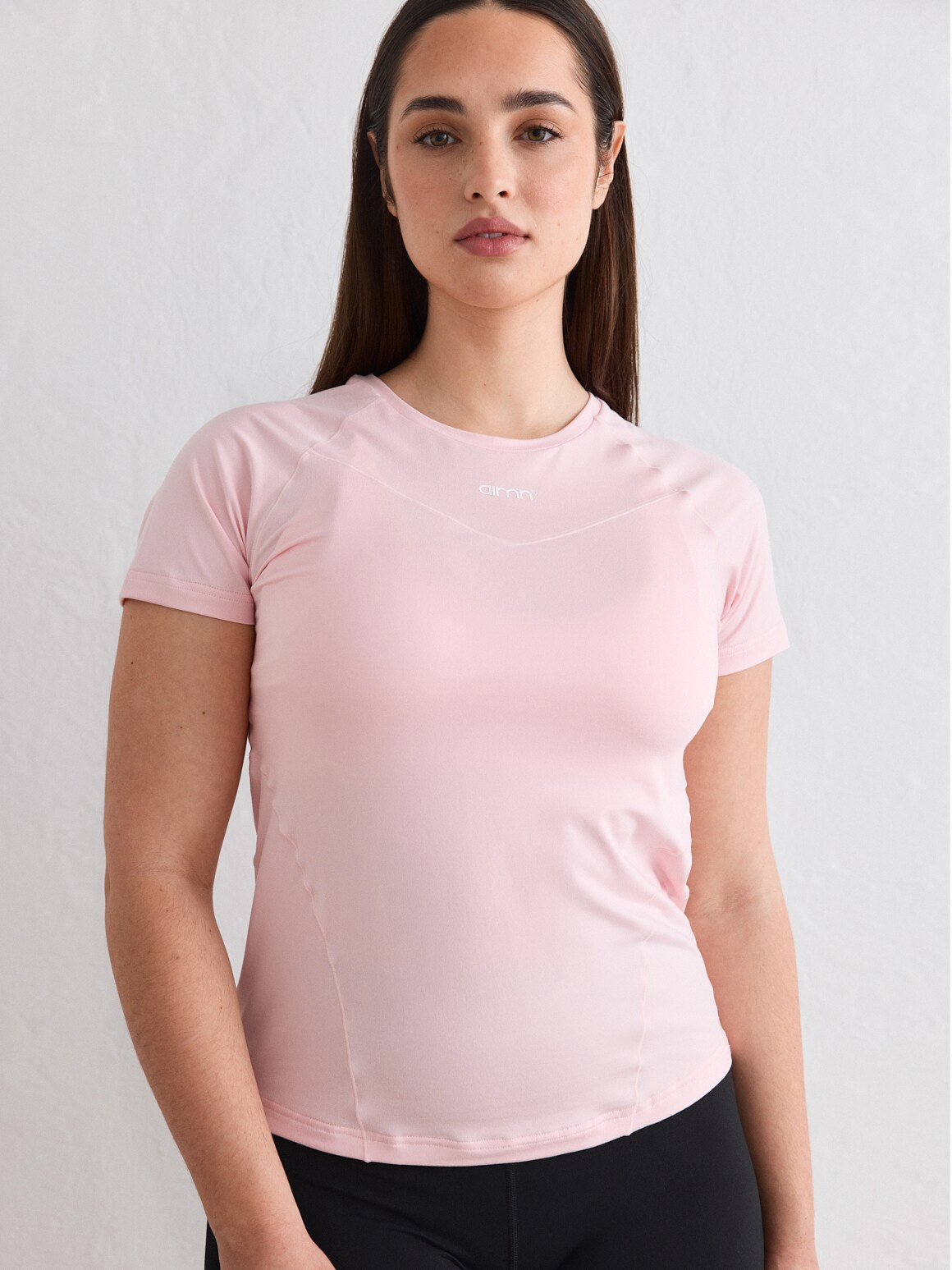 
AIM&acute;N, 
W Soft Basic Short Sleeve, 
Detail 1
