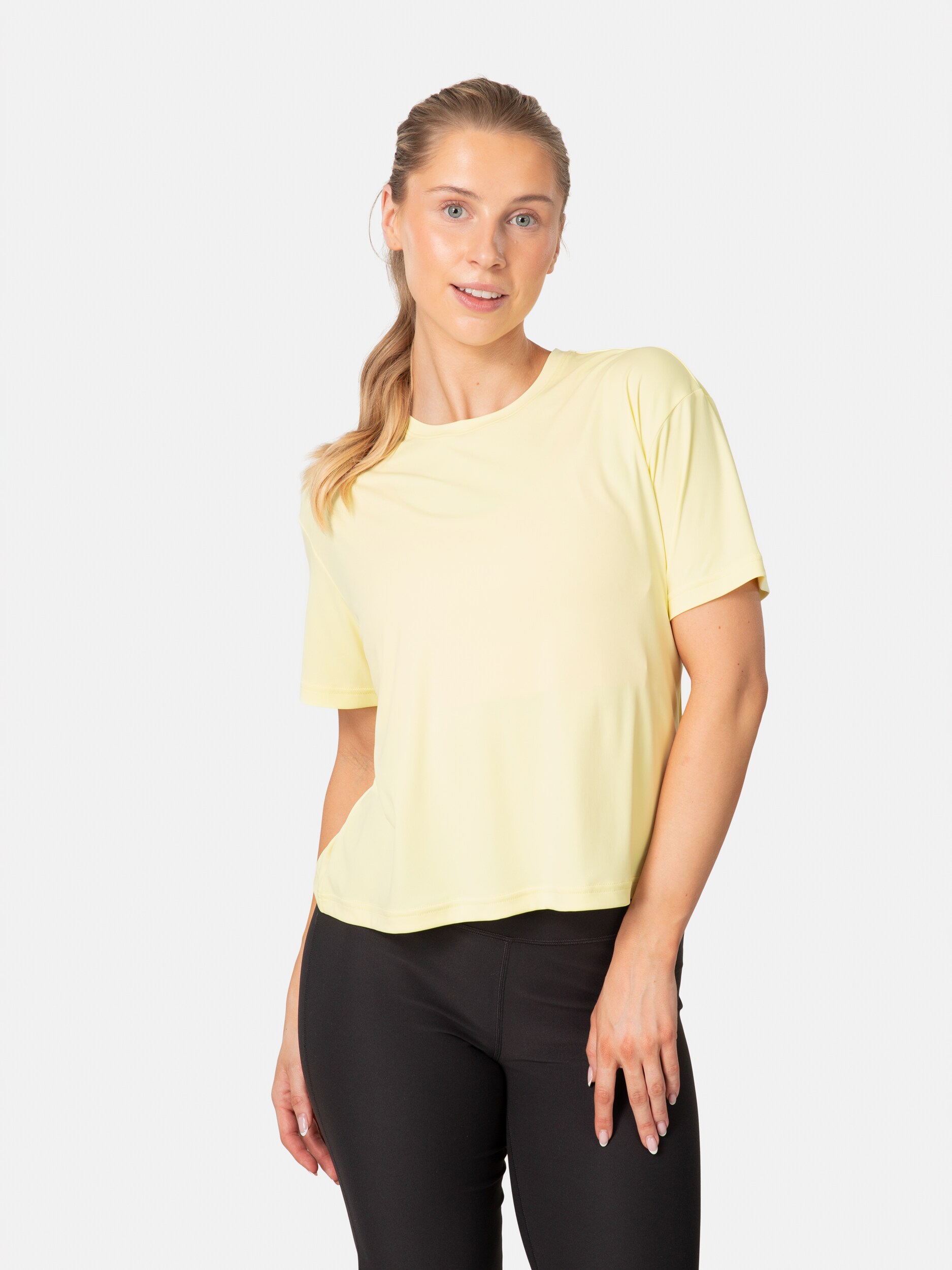 
KARI TRAA, 
UNA TEE, 
Detail 1
