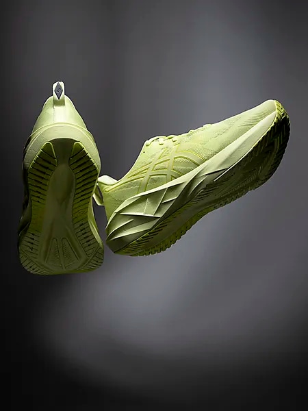 399634101104 ASICS M Novablast 5 Lite-Show 399634101104 ASICS M Novablast 5 Lite-Show Model01 Detail