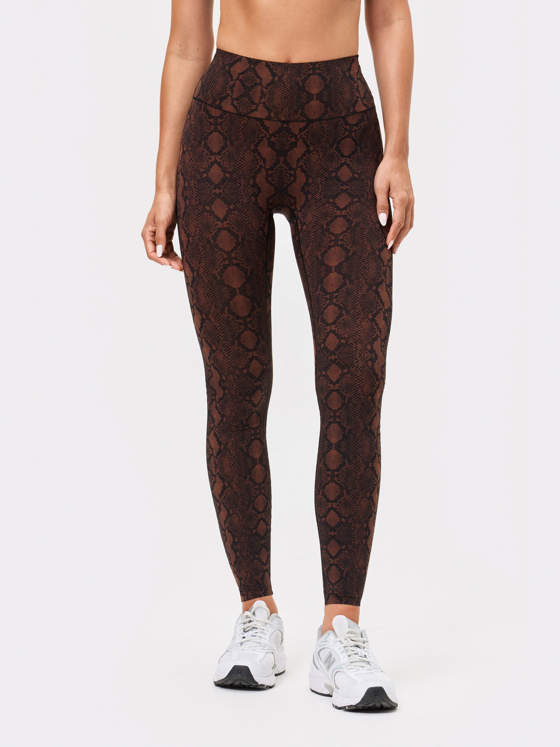 
STRONGER, 
Sleek Printed Leggings, 
Detail 1
