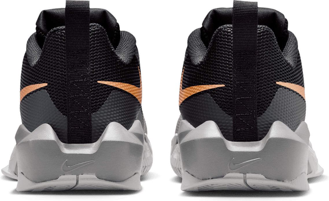 NIKE, NIKE S.T. DYNAMITE