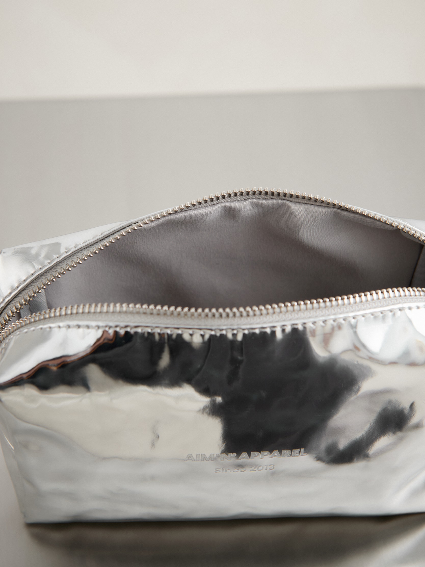 AIM&acute;N, SMALL TOILETRY BAG