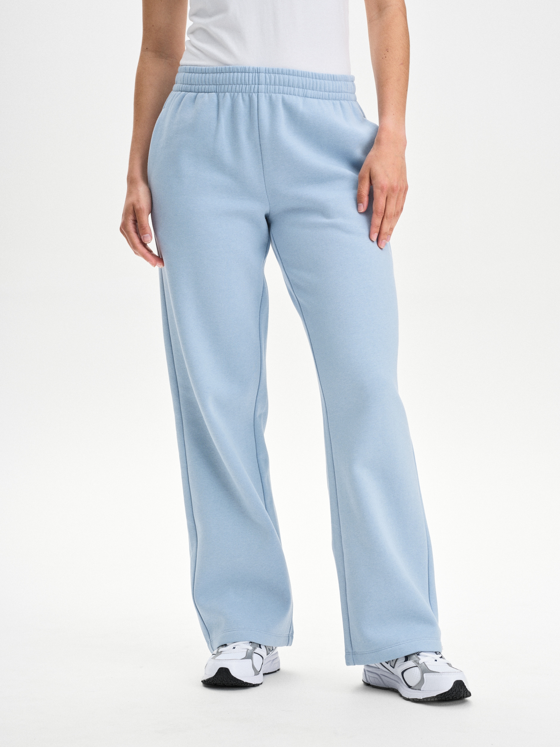 
SOC, 
W Core Straight Pant, 
Detail 1
