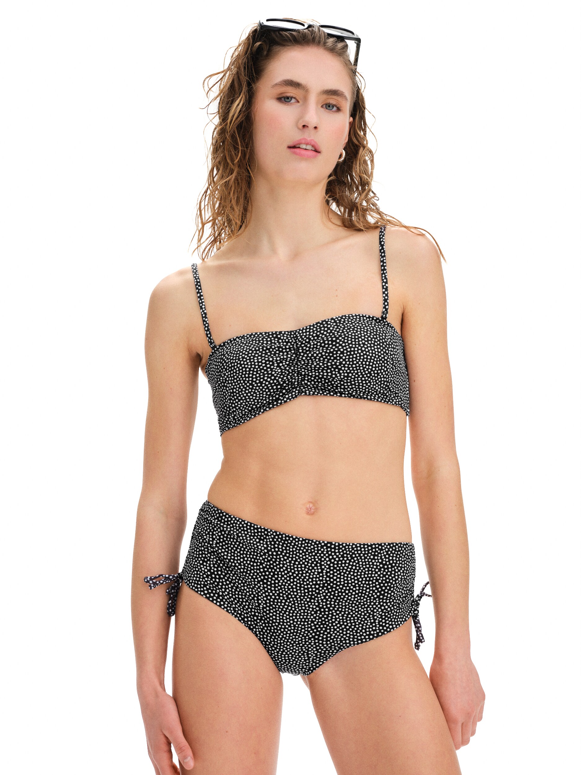 
MARINE CLASSIC, 
High Brief W, 
Detail 1
