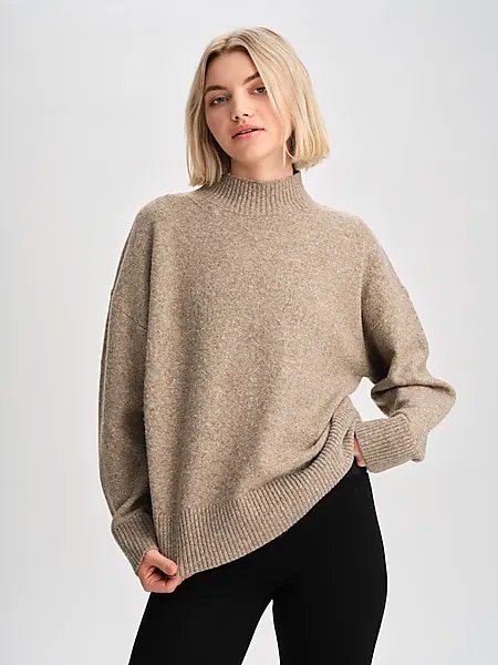 405882102101 EVEREST W Meru Knitted Sweater 405882102101 EVEREST W Meru Knitted Sweater Model01 Detail