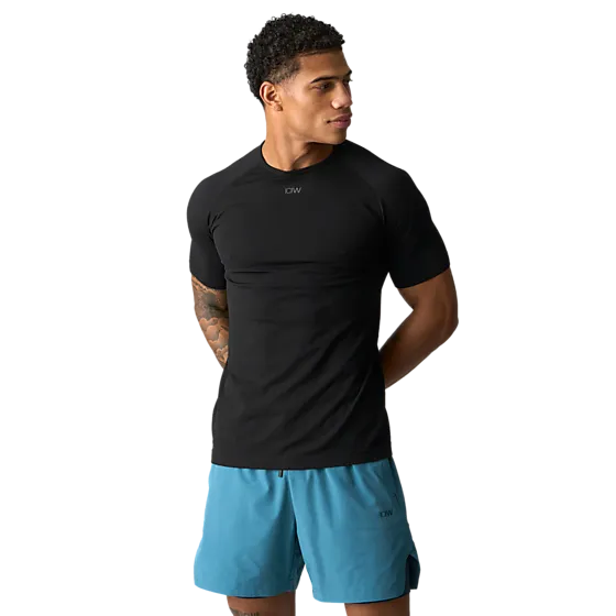 399621101101 ICANIWILL M Sculpt Seamless T-Shirt 399621101101 ICANIWILL M Sculpt Seamless T-Shirt Model01 Detail
