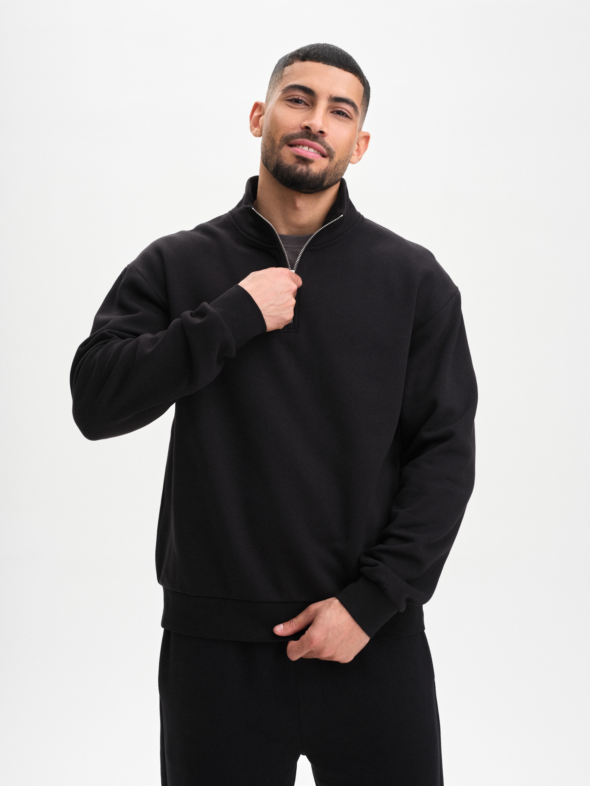 
SOC, 
M CORE HALF ZIP, 
Detail 1
