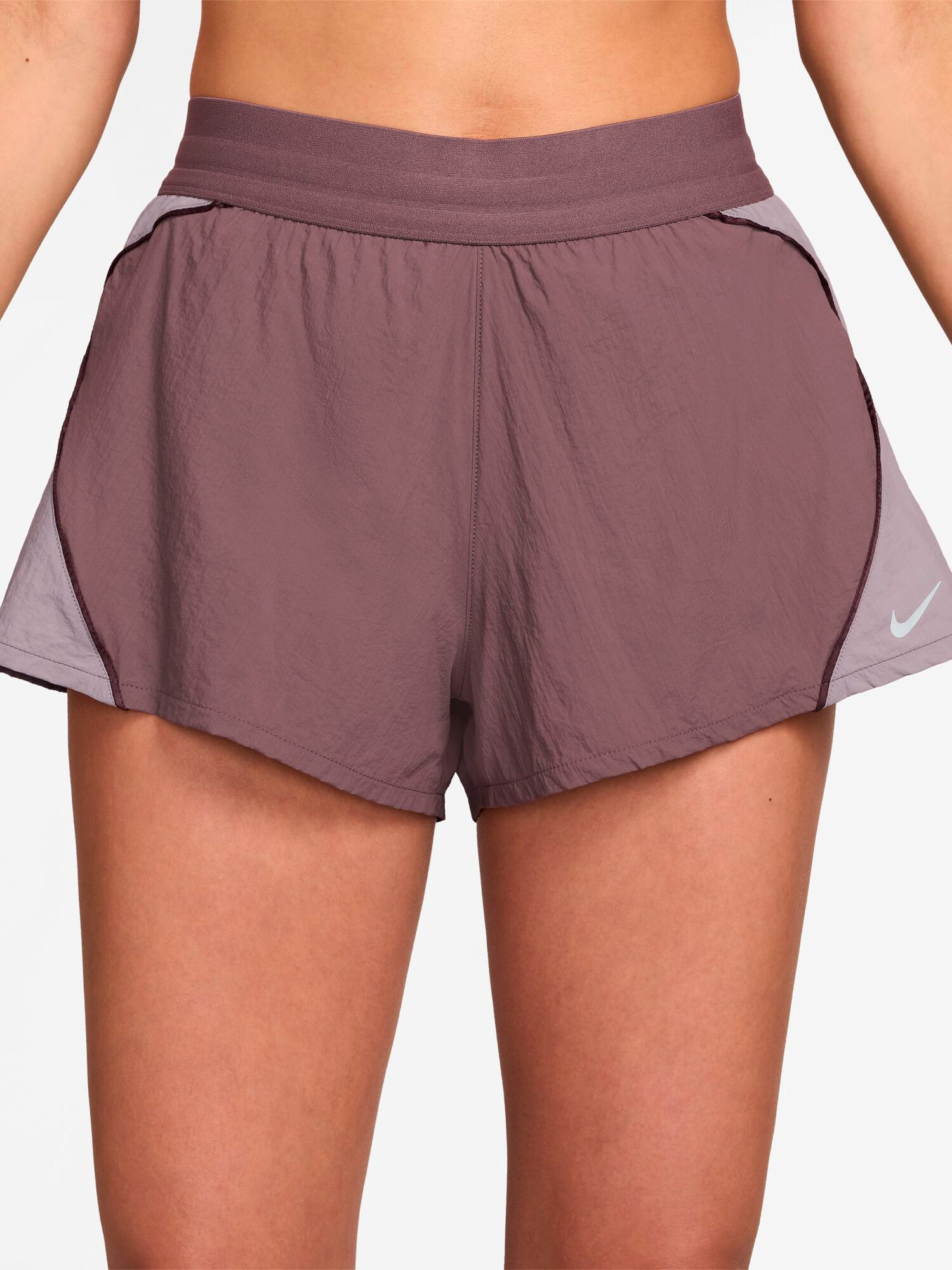 
NIKE, 
W SWIFT UV RPL HR SHORT, 
Detail 1

