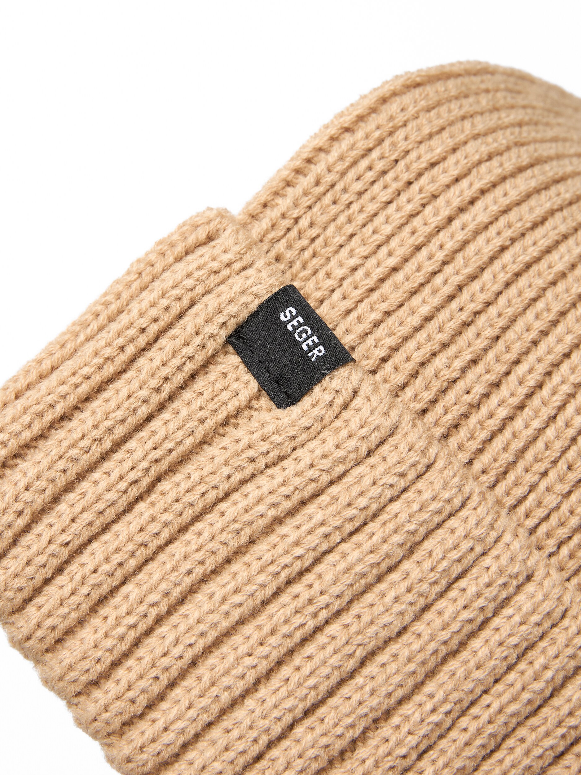 SEGER, RIBBED BEANIE W EMBRODERY SR
