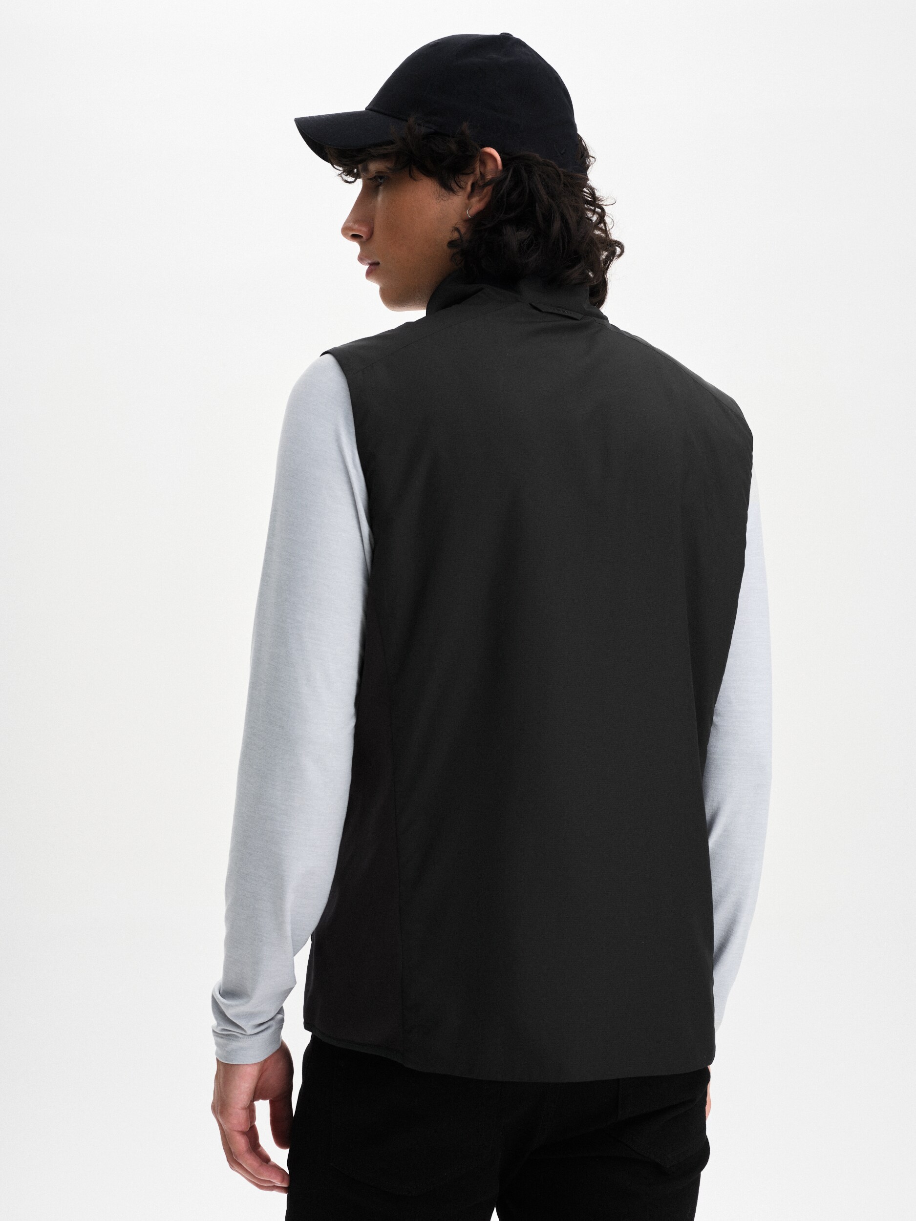 EVEREST, M VENTURE VEST