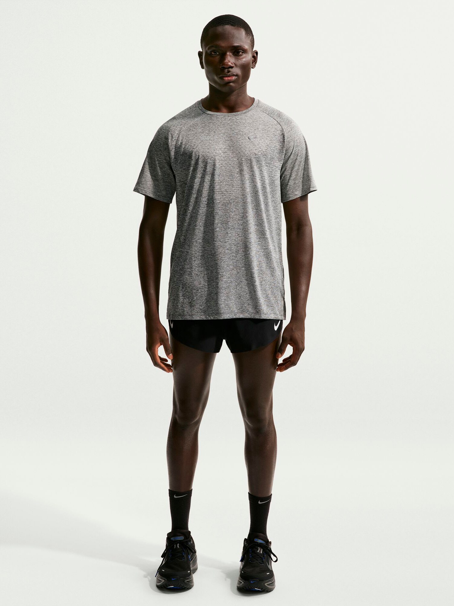 
NIKE, 
M Nk Dfadv Stride Ss Top, 
Detail 1
