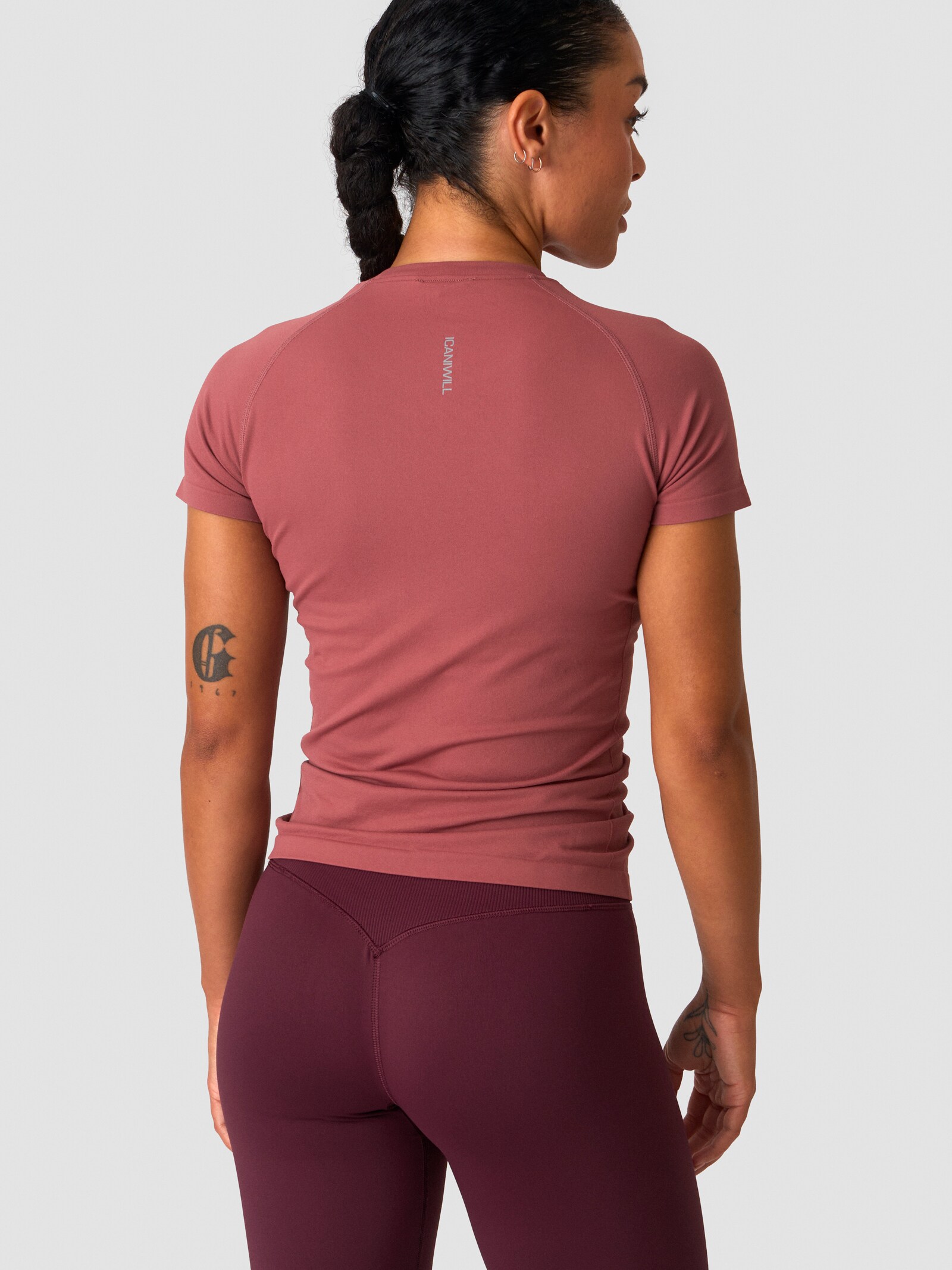 ICANIWILL, DEFINE SEAMLESS T-SHIRT W