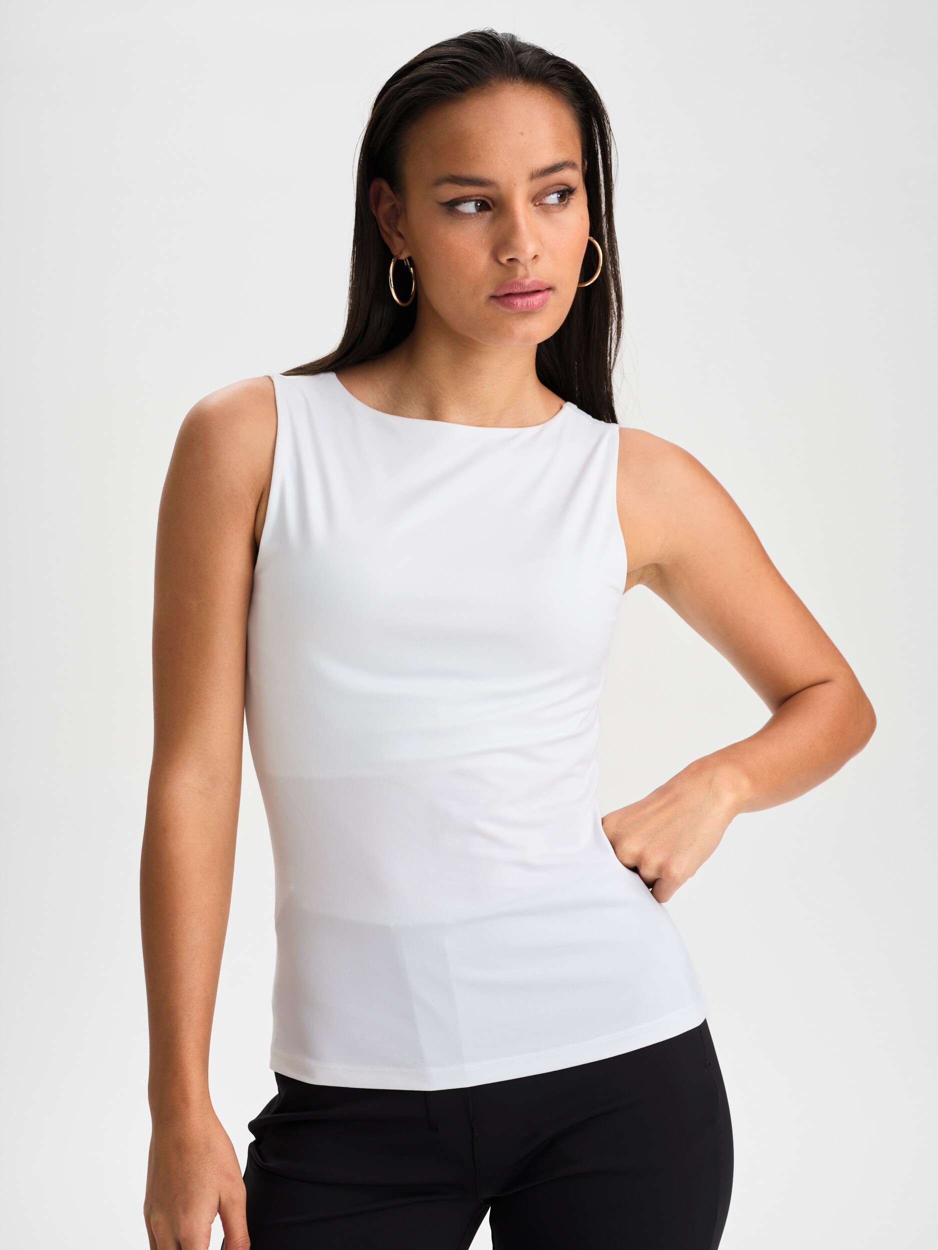 SOC, W Soft Square Singlet