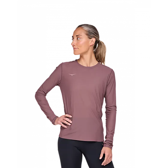 708685103105 HOKA  W Airolite Run Long Sleeve 708685103105 HOKA W Airolite Run Long Sleeve  Model01 Detail