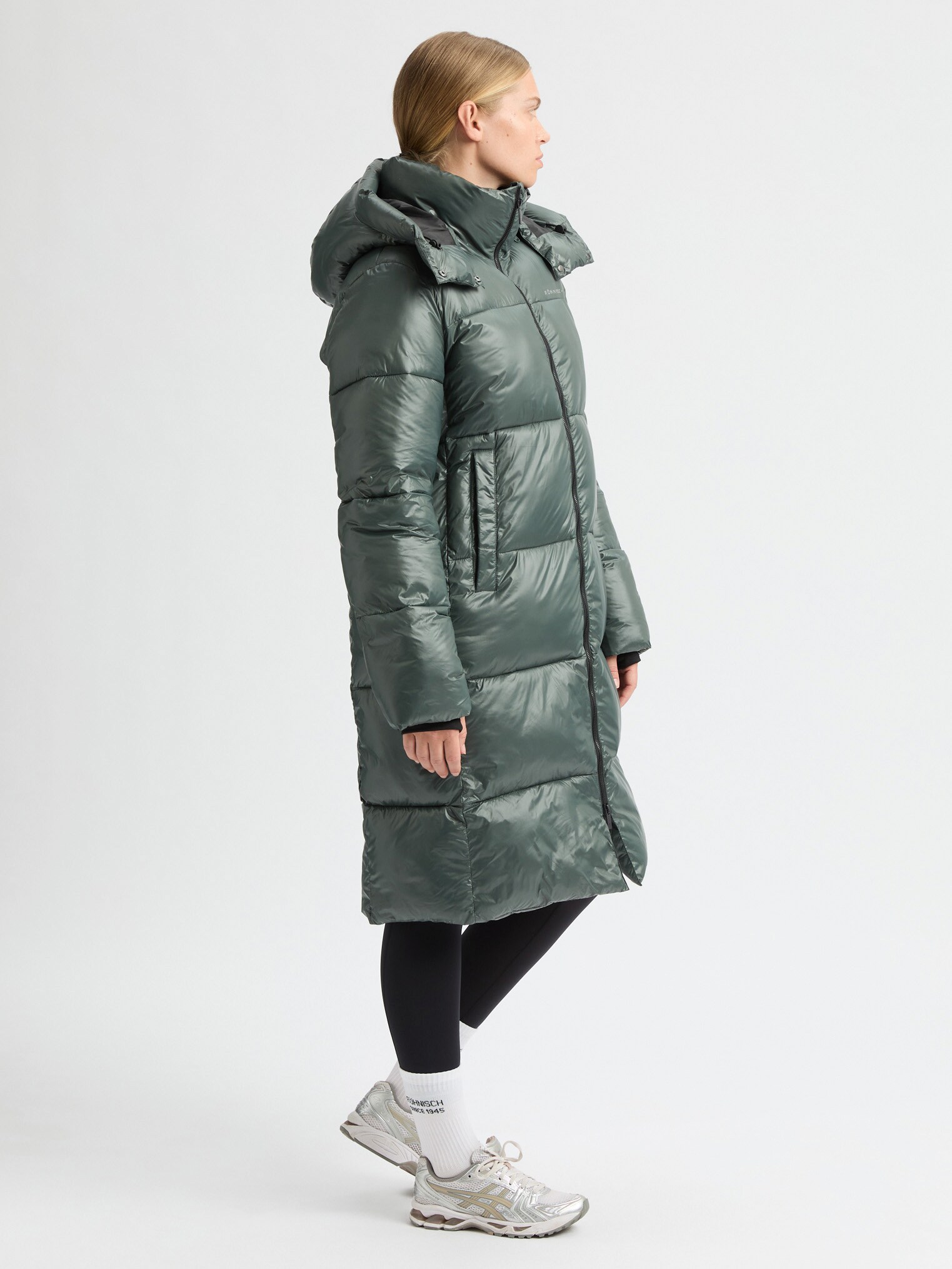 R&Ouml;HNISCH, W Ruby Coat