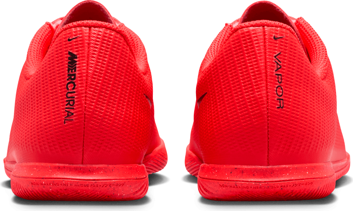 NIKE, JR MERCURIAL VAPOR 17 CLUB IC