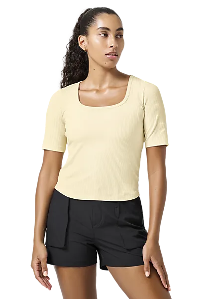 391616102102 CASALL W Scoop Rib Tee 391616102102 CASALL W Scoop Rib Tee Model01 Detail